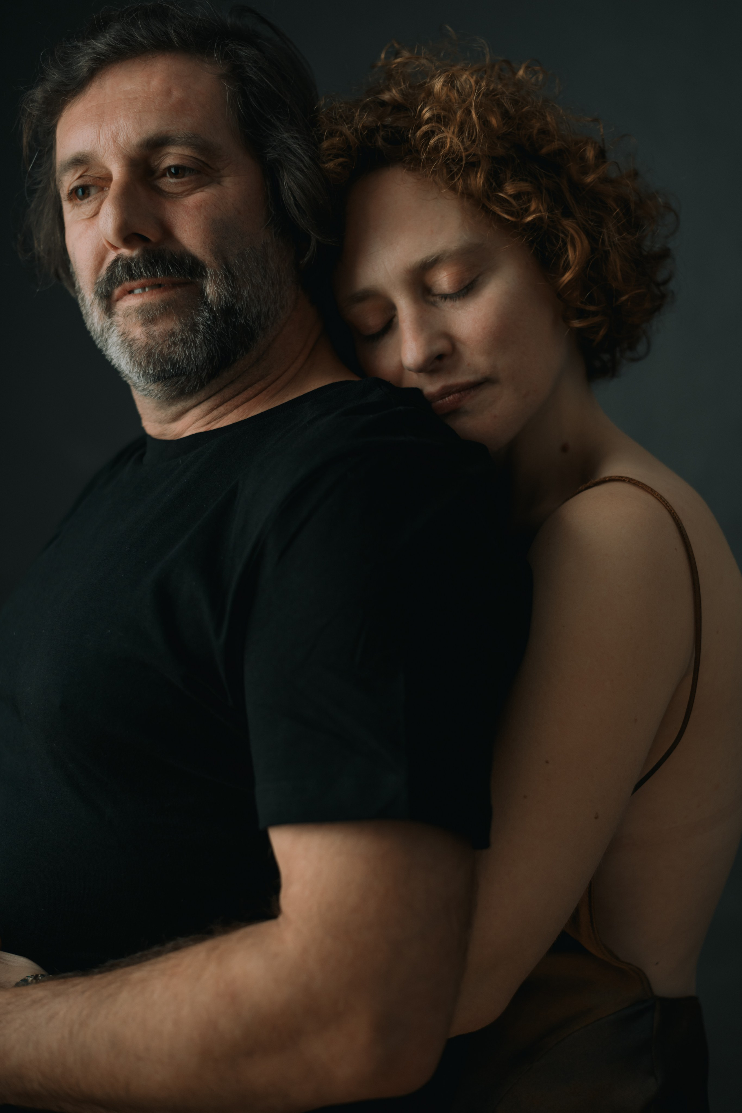 ANA and PEDRO. Studio. Anastasiia Antoniuk portrait, family and couple photographer, Portugal