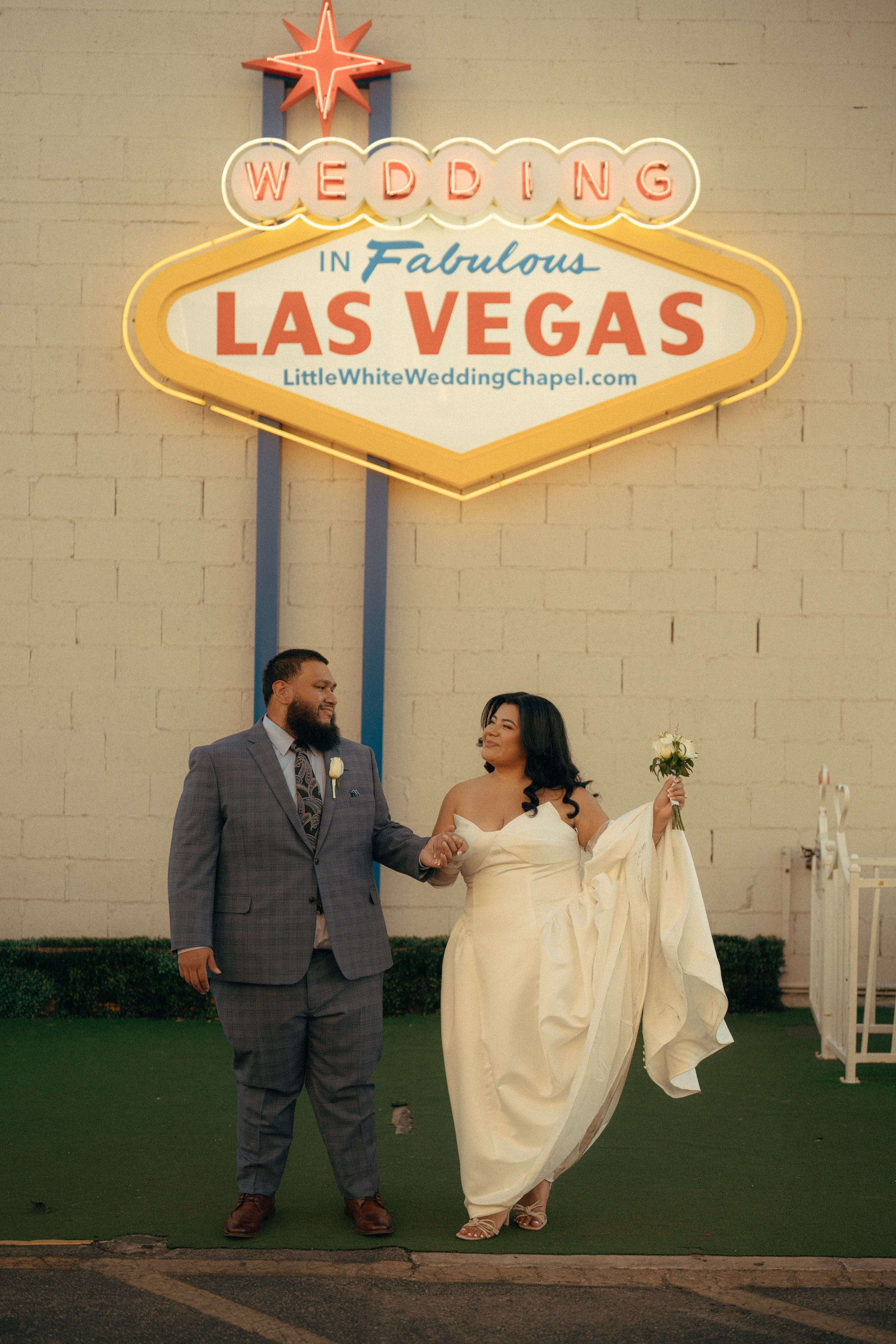 Miriam&Tino. Wedding & elopement photographer Viktoriya Kravtsov. Las Vegas