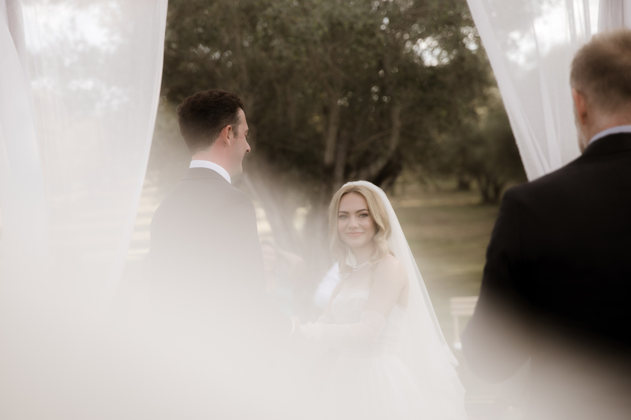 PJ & Yonna. Hotel Castell d’Emporda. Paola fotógrafo / videografo de bodas en Barcelona