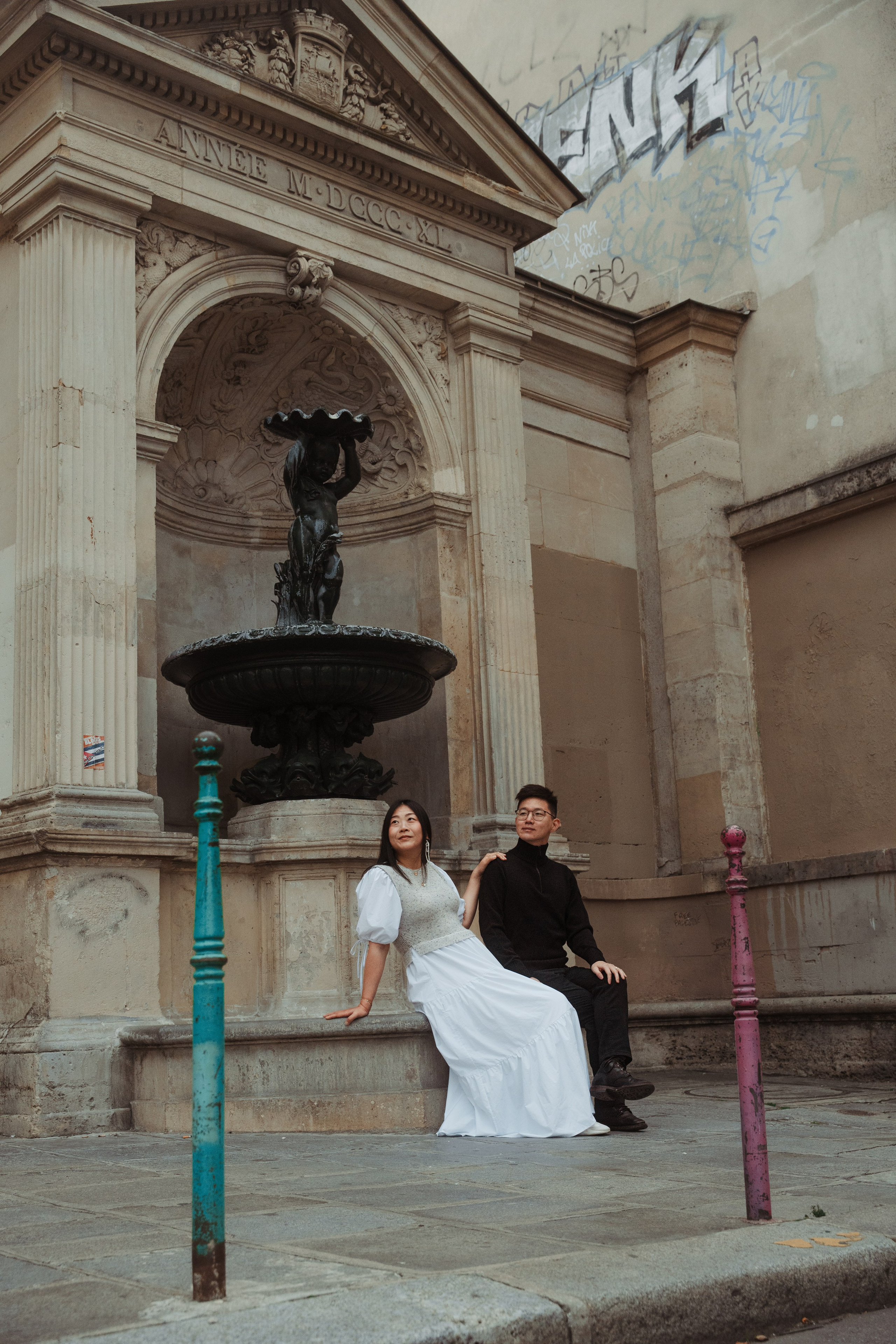 Grace & Lee — morning stroll in Marais. Paris photographer — Polina Osipova
