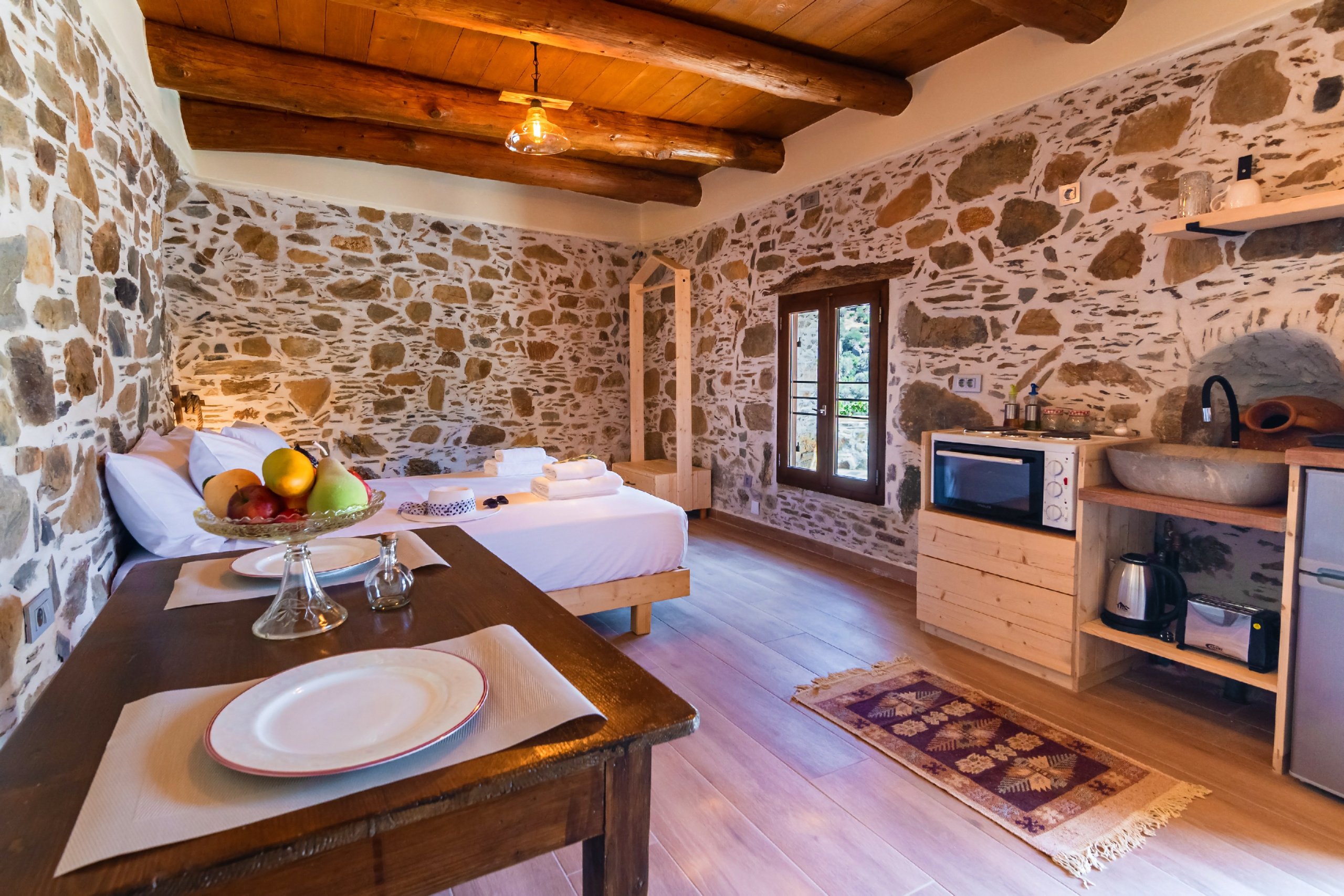 Plagia Stone studio. Photograper in Chania, Crete