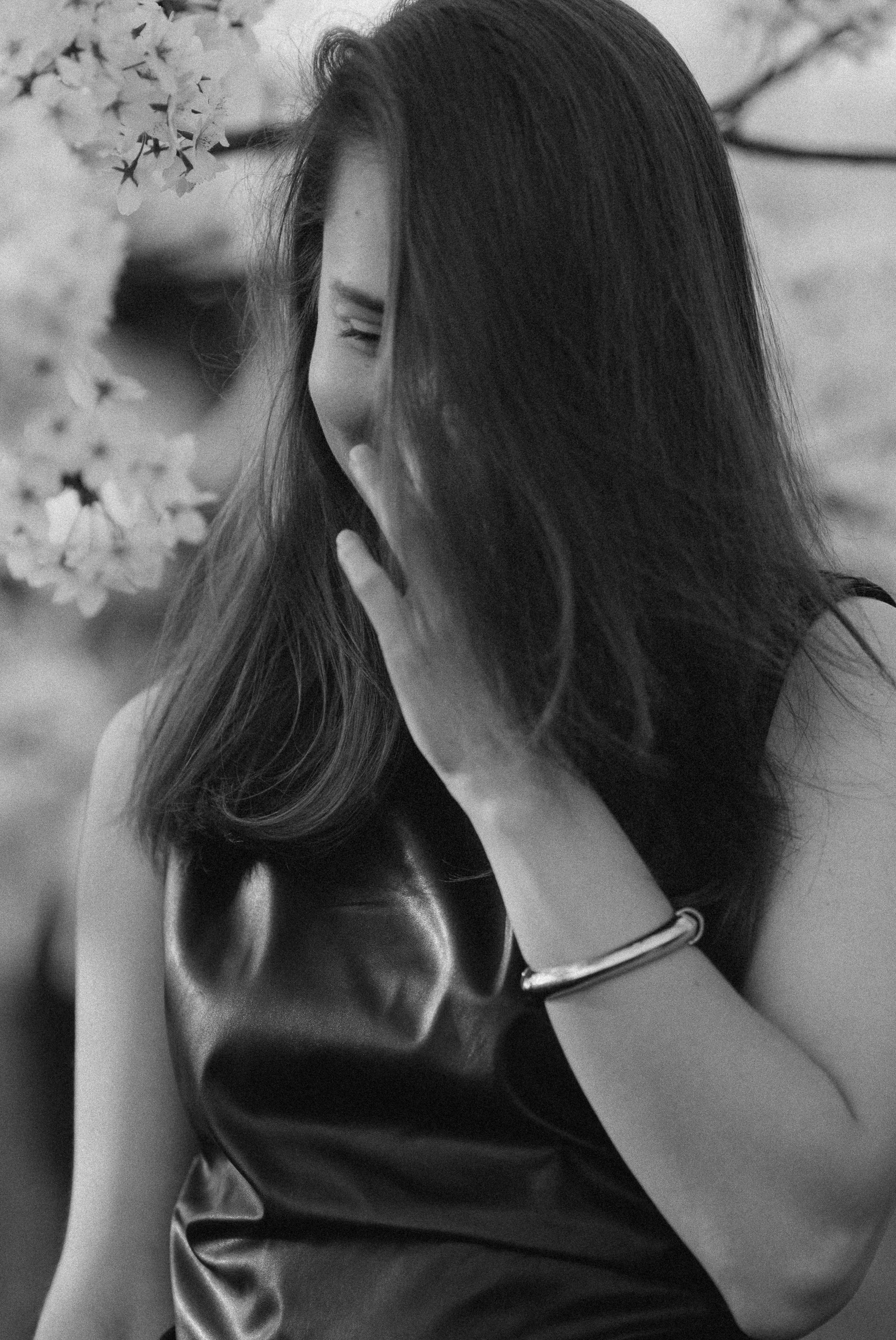 Прогулка Ольги в сакуре. Family photographer in Vilnuis Svetlana Naumova