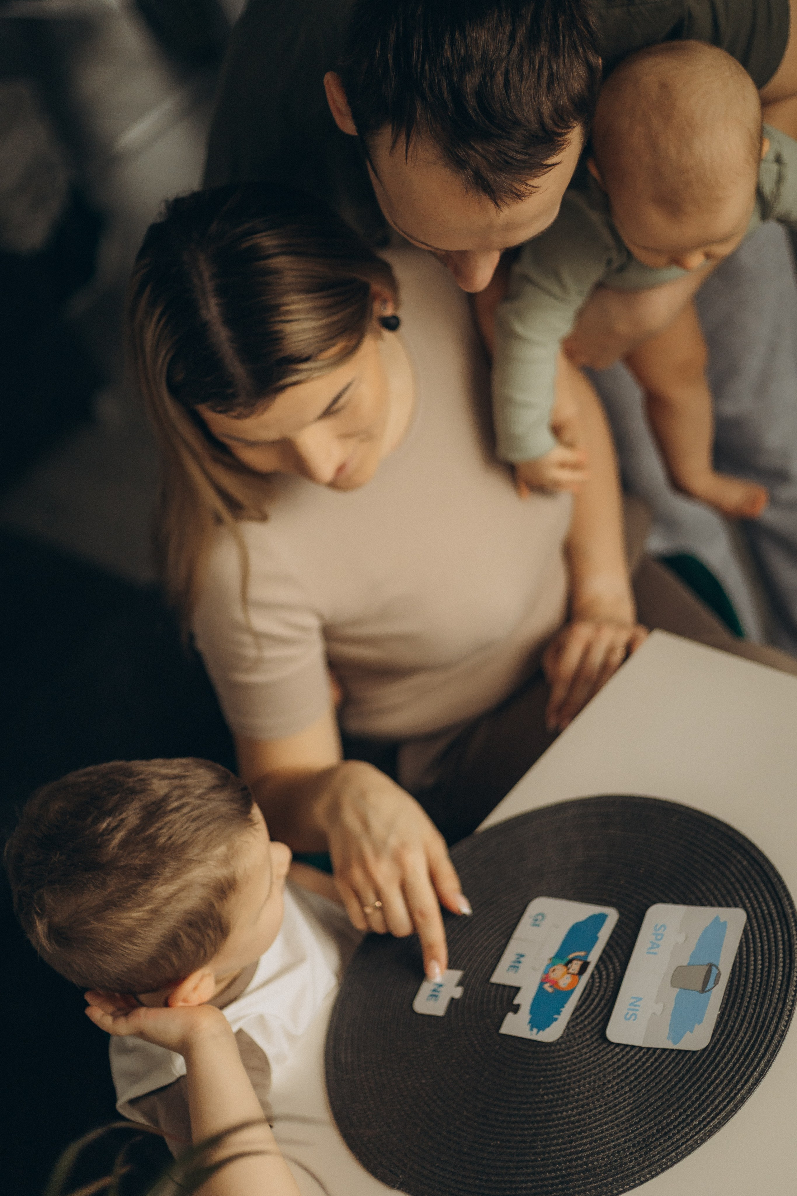 SENDIJAS ģimene. GALVENĀ