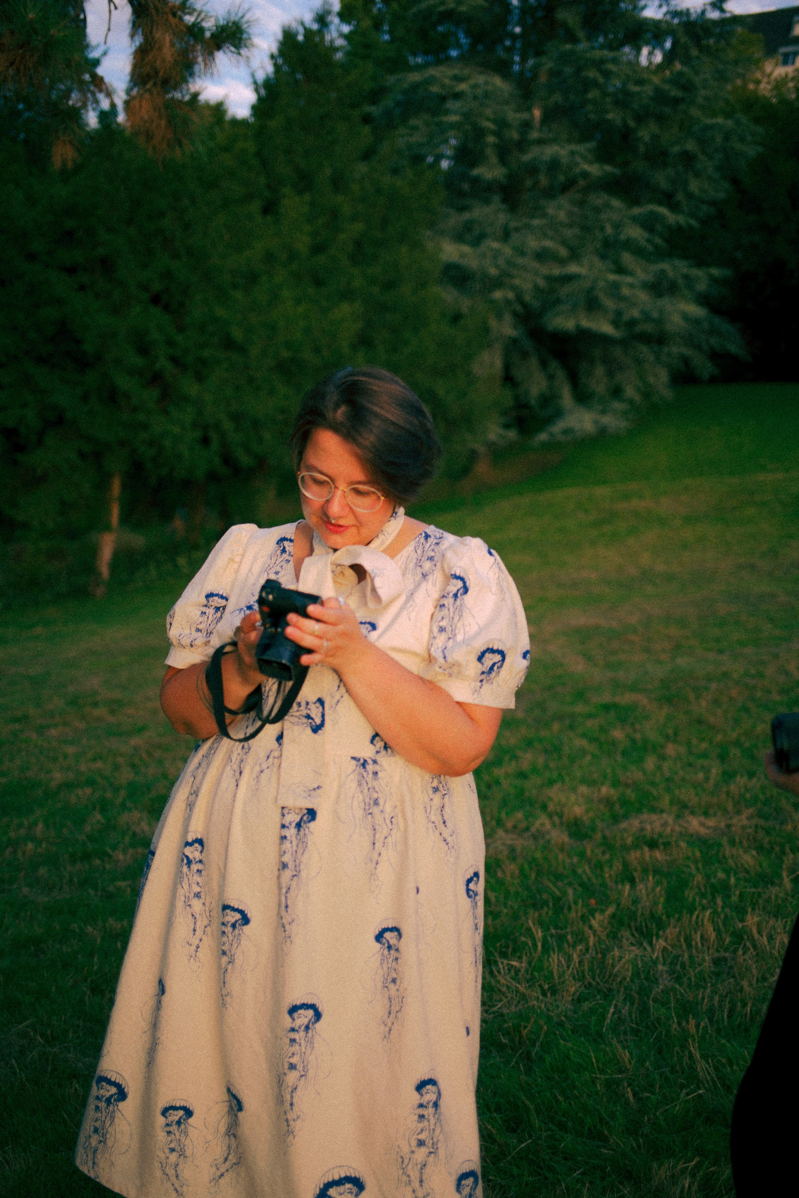 Behind the scenes, photoshoots in Paris with cosmic Sophie. Marina Kálcheva — Photographer, Videographer & Visual Artist in Barcelona