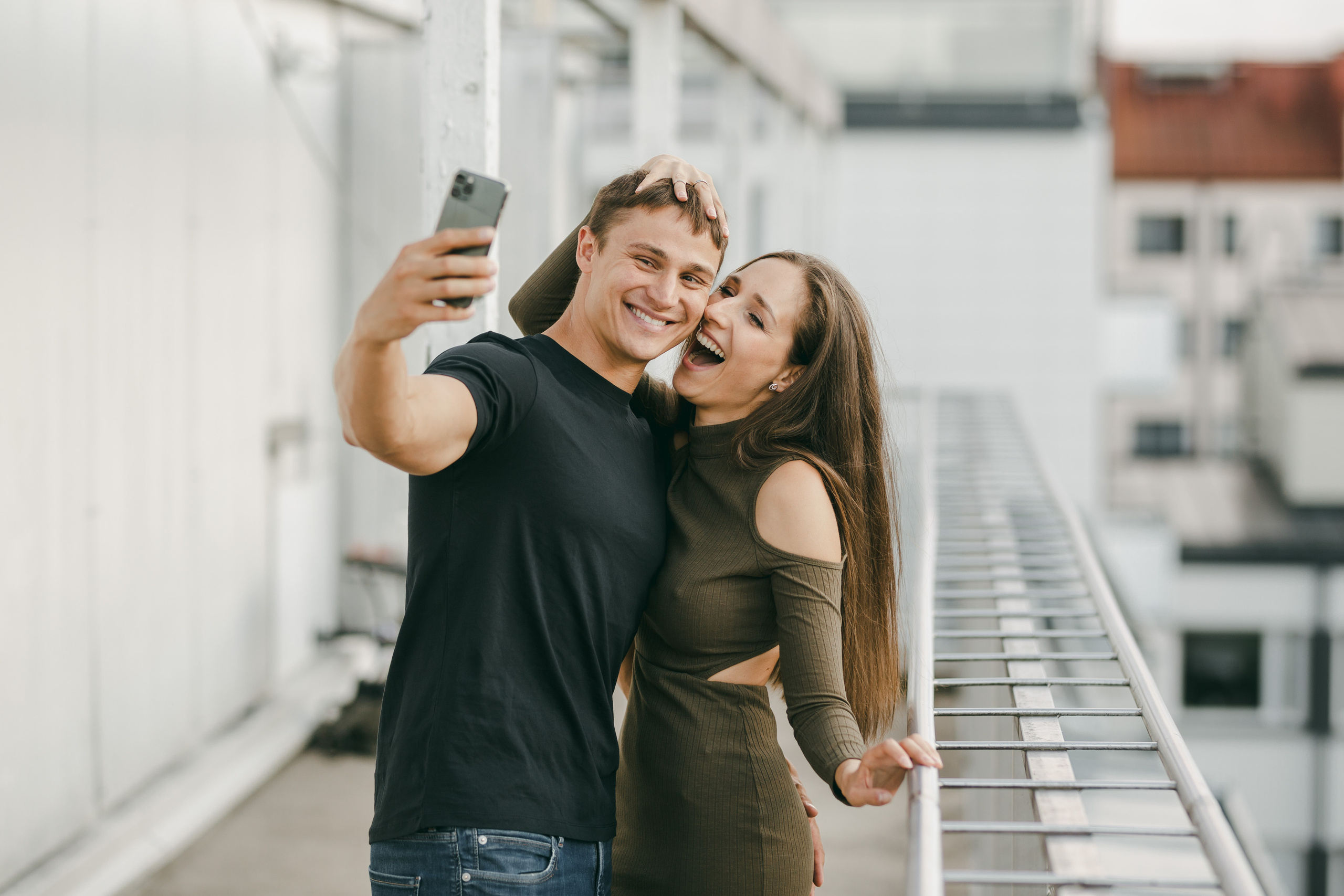 Love Story in a balcony. Valokuvaaja Lahti, Helsinki Elena Salonen