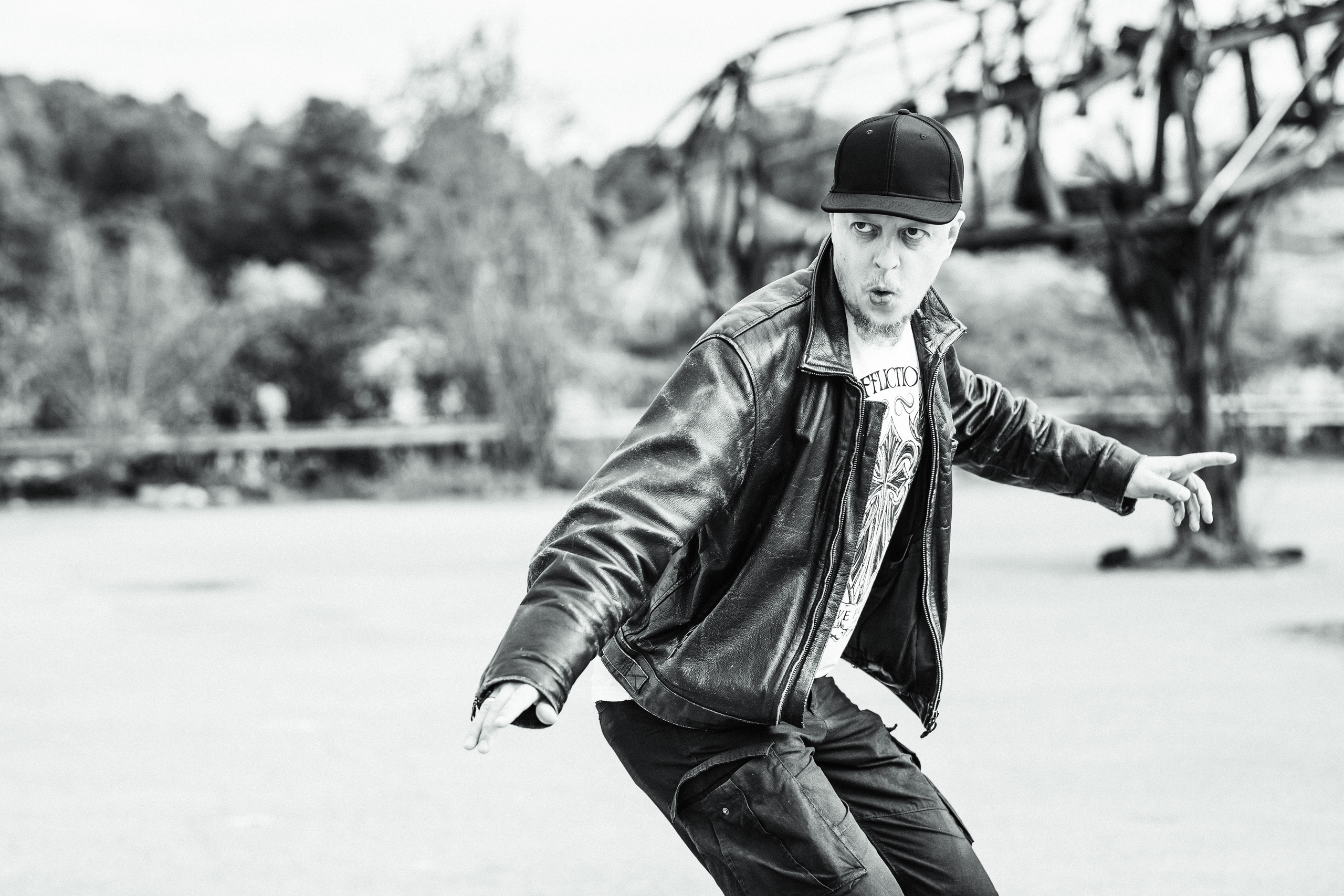 Miehen valokuvaus miljöössä. Valokuvaaja Lahti, Helsinki Elena Salonen