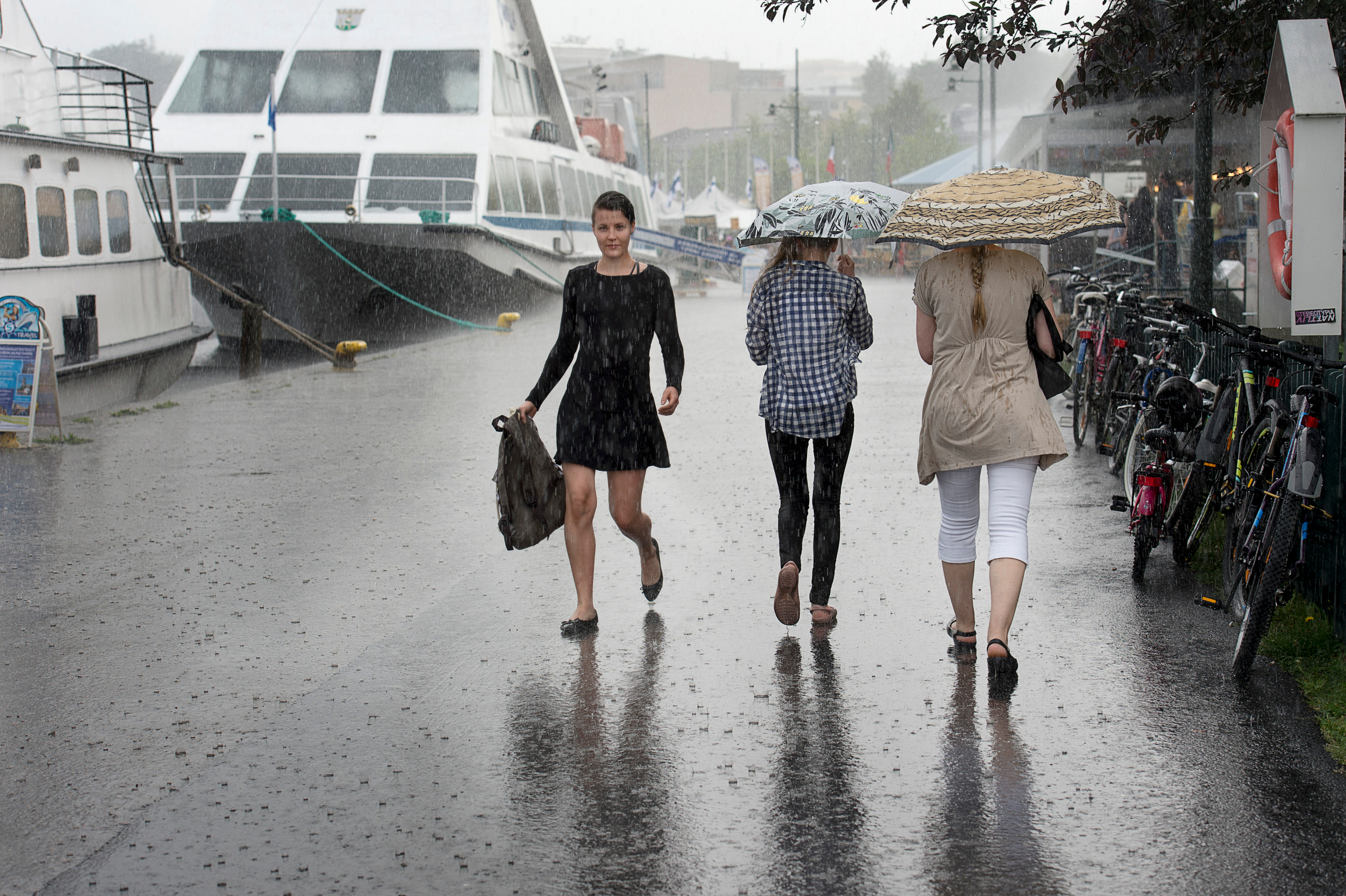 For newspaper. Valokuvaaja Lahti, Helsinki Elena Salonen