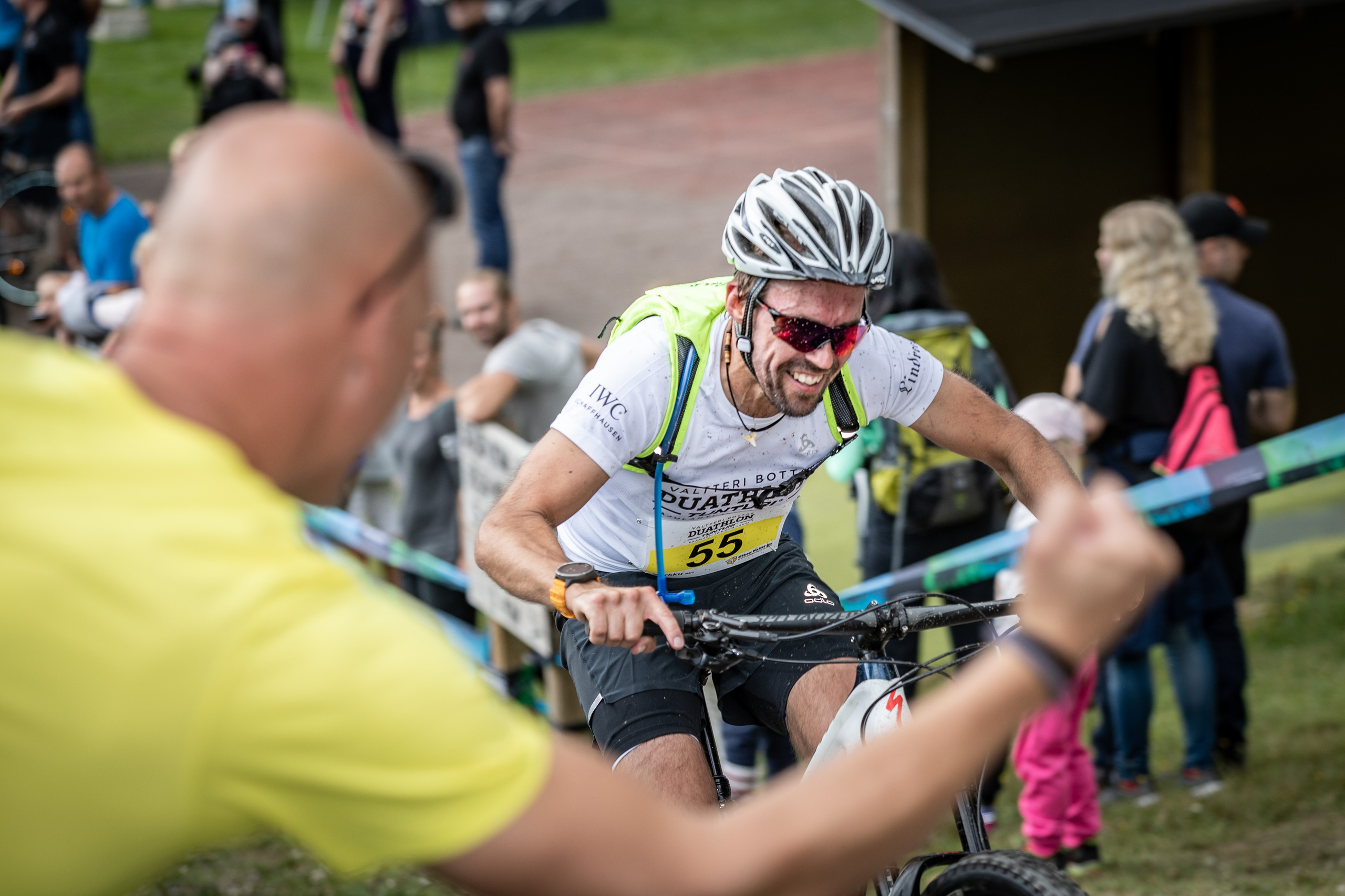 For newspaper. Valokuvaaja Lahti, Helsinki Elena Salonen