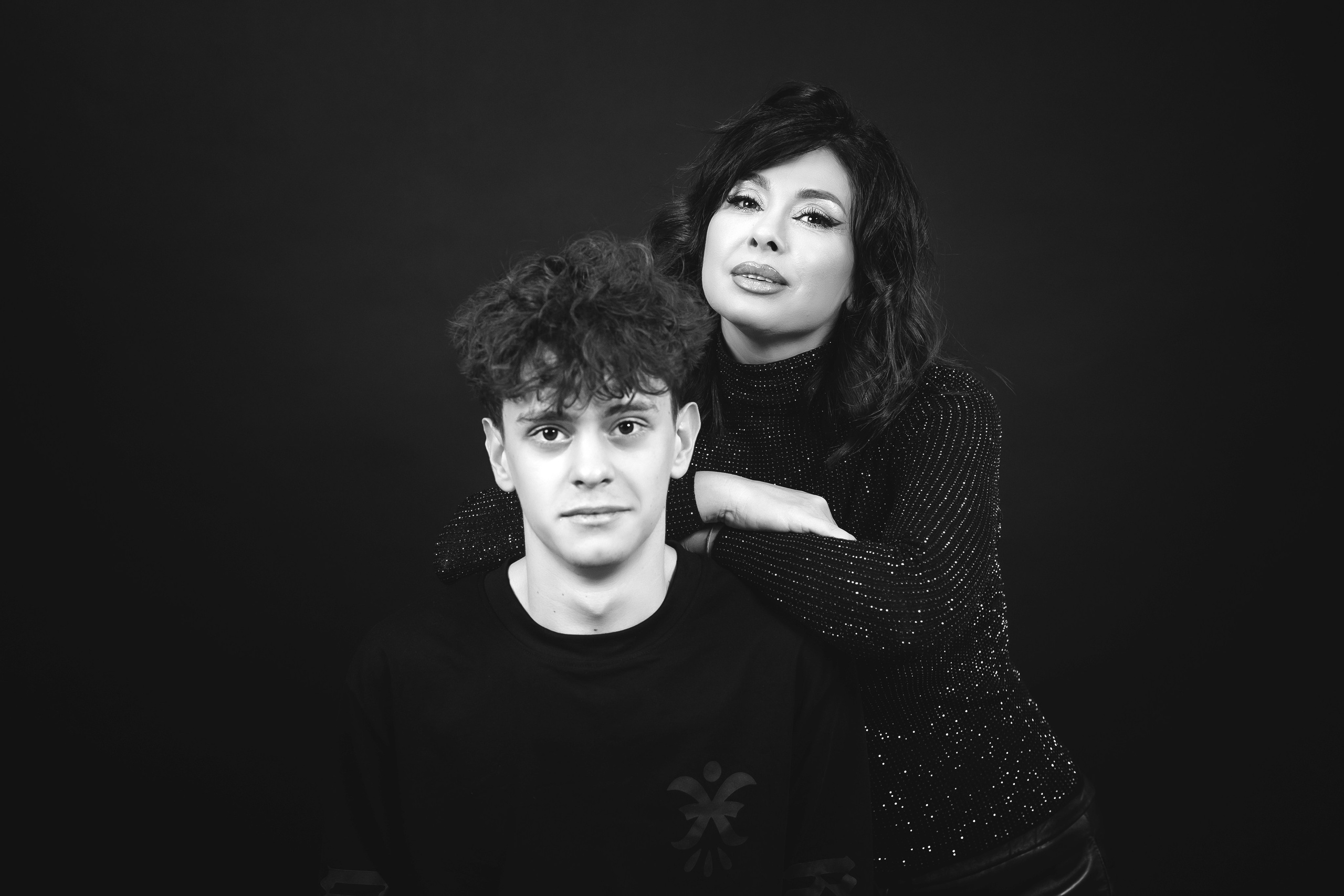 Şedinţe foto de familie - Împreună, într-o imagine. Elena Mascan – Fotograf newborn, maternitate, portret, smash the cake & branding personal | La Femme Studio Photograpy|Constanţa