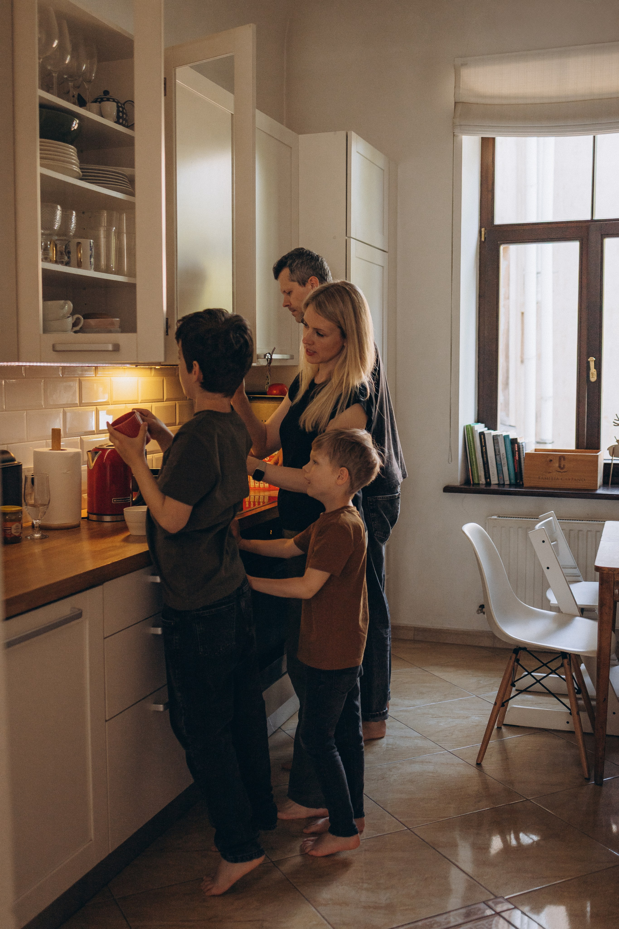 LAURAS ģimene. GALVENĀ