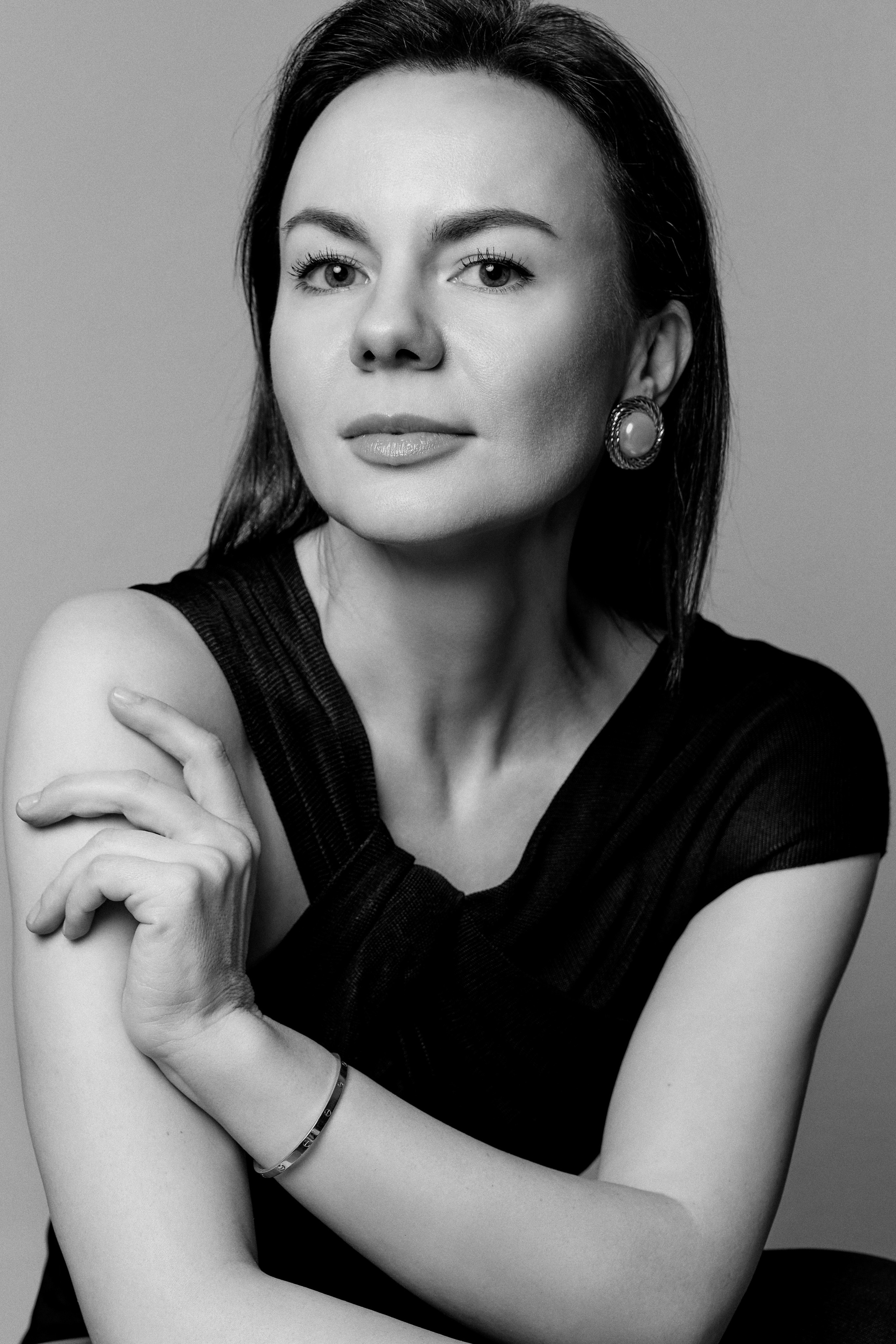 Beautiful black and white portrait, Black and white portrait , editorial photo, Fotograf in Deutschland, Weiss und schwarz foto ,  fotograf in Schweinfurt , Fotograf in Frankfurt, Fotograf in Würzburg, Modefotograf, Hochzeitsfotograf, Schweinfurt foto , Bayern Foto, Erlangen fotograf, Nuremberg fotograf , fotograf in der nähe , fotograf in München , fotograf in Regensburg, fotograf in meiner nähe, Schweinfurt foto, Schweinfurt Fotogeschäft, Schweinfurt fotoshooting, Schweinfurt Hochzeit 