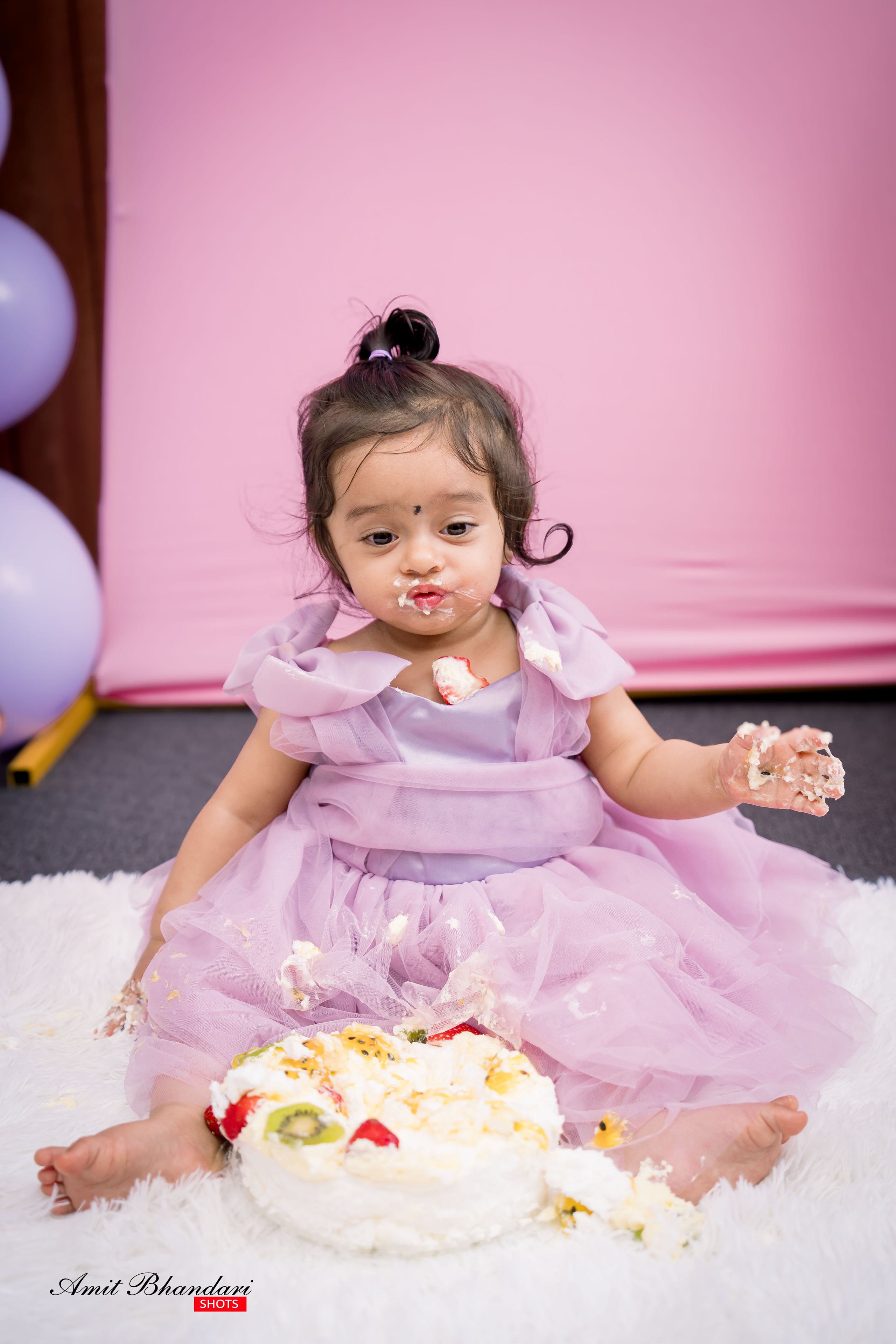 Yuhana’s Cake Smash Session. Freelance Photographer in Newcastle & Central Coast