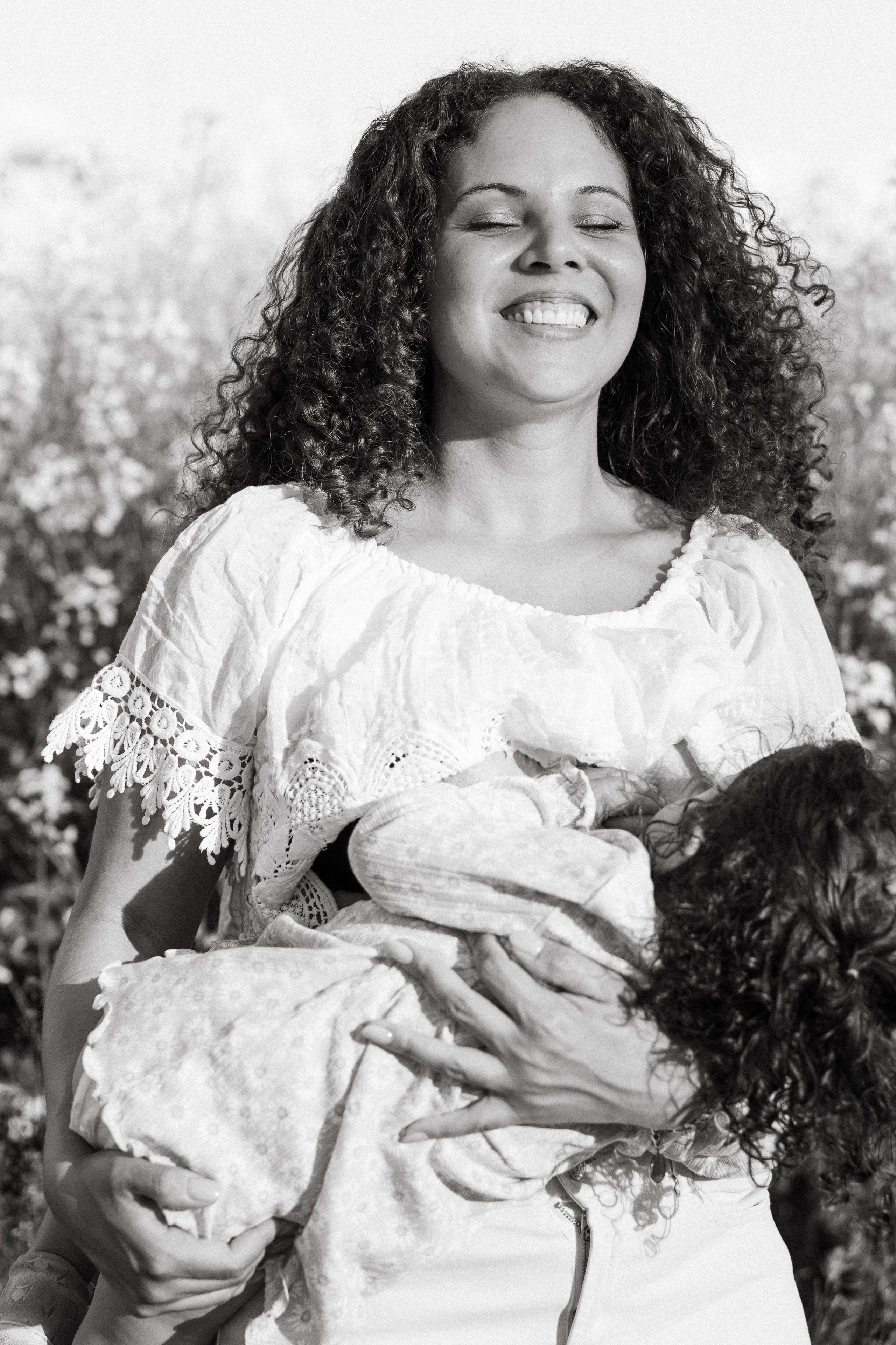 Mädels unter sich. Familienfotografin in Bern, Schweiz
