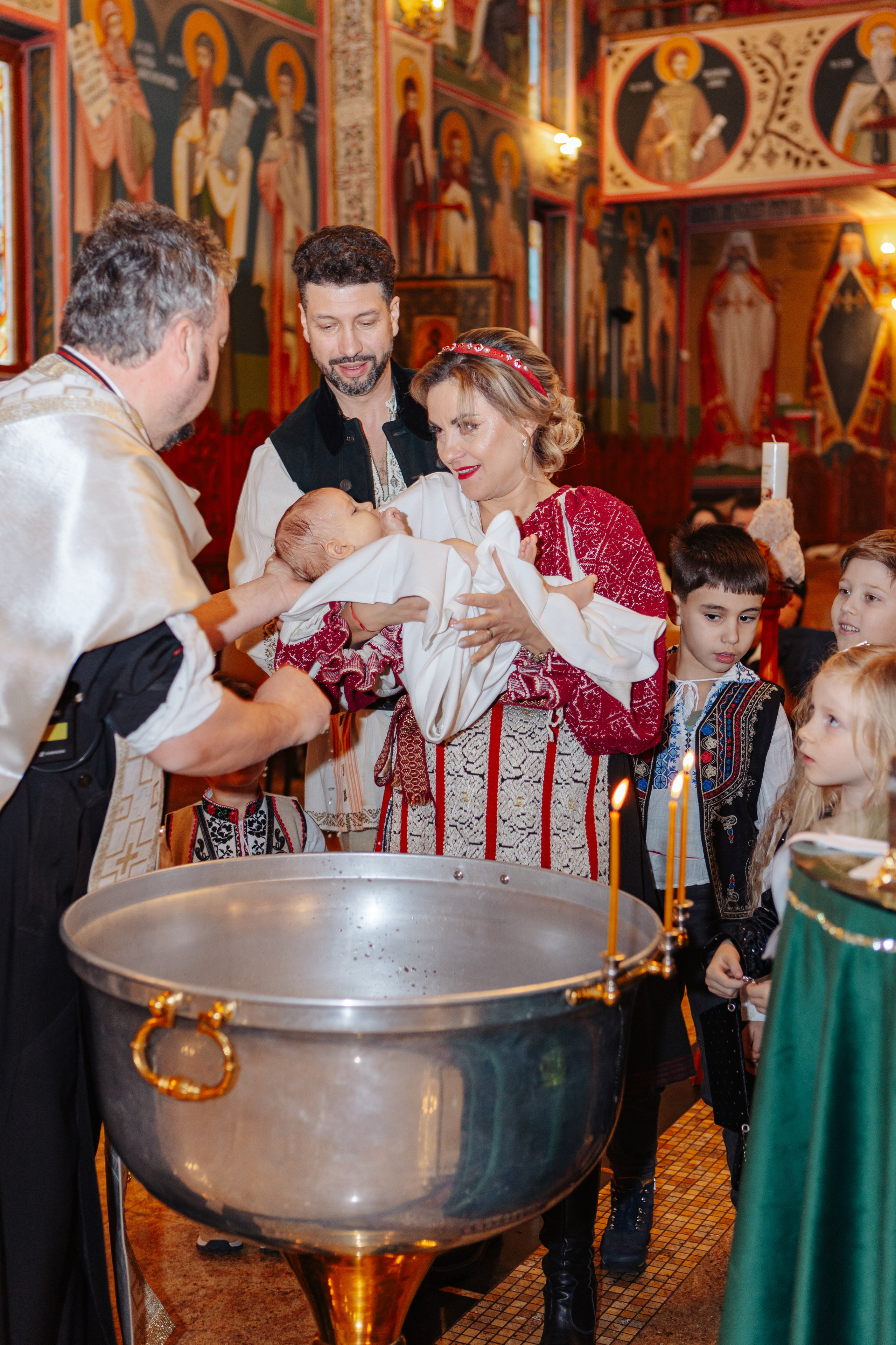 Botezul micuțului Matteo. Cristina Andronache fotograf Brașov fotograf de familie fotograf de nunta Brașov