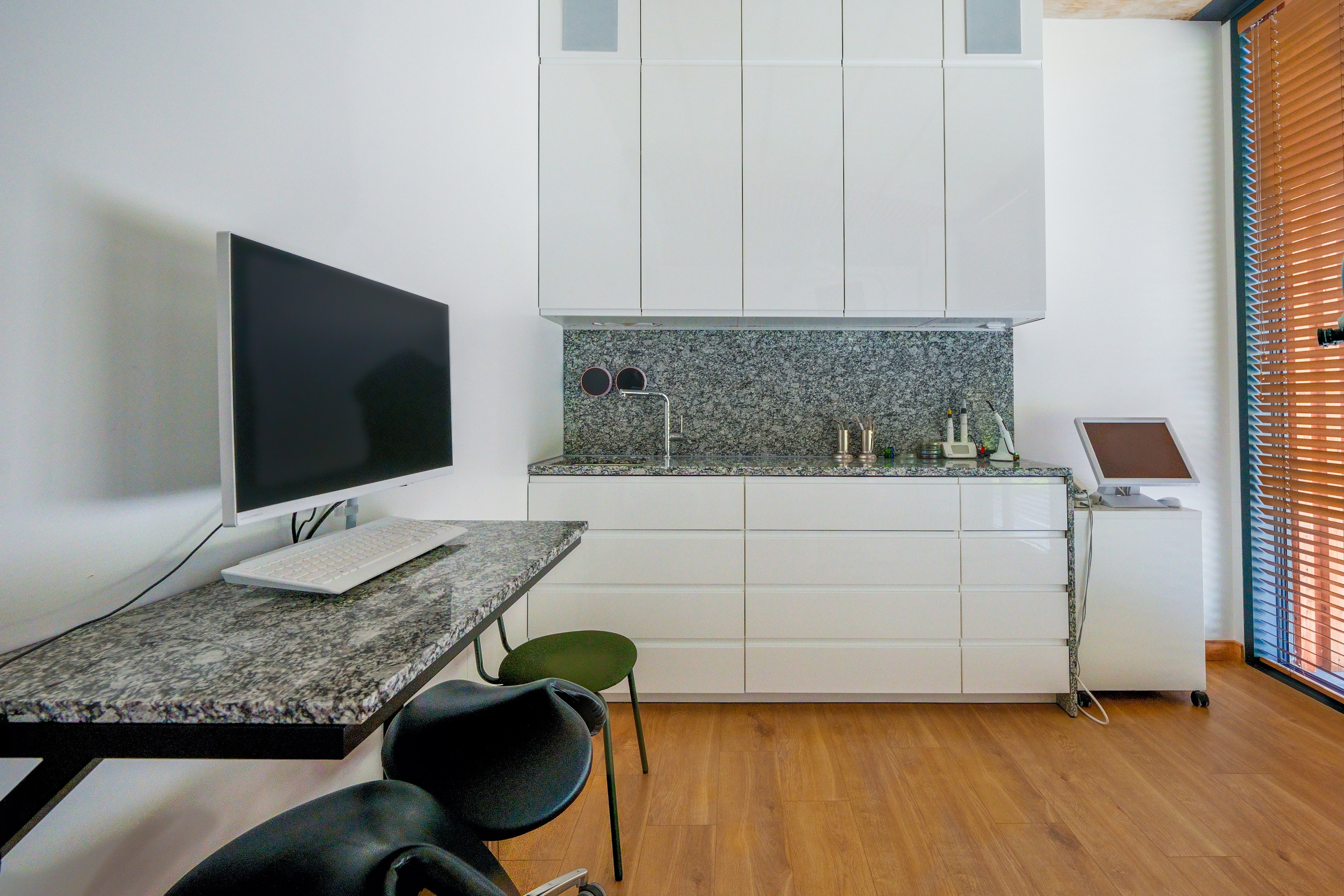 Žaliųjų ežerų g. 27. Elina Sapiega fotografė Vilniuje