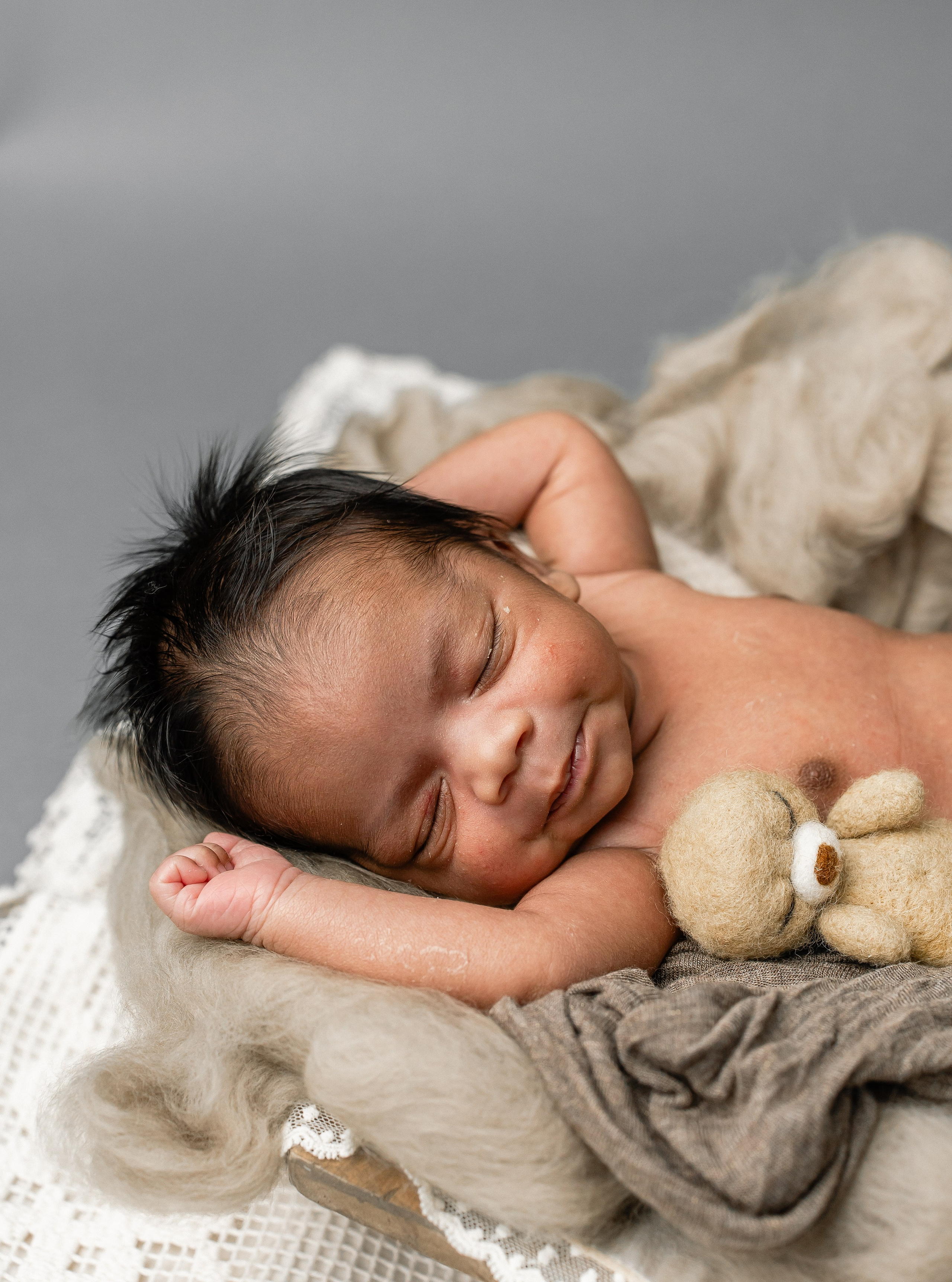 5–20 Days Newborn Photography in Toronto. Iana Banana | Toronto Maternity, Newborn & Family Photographer