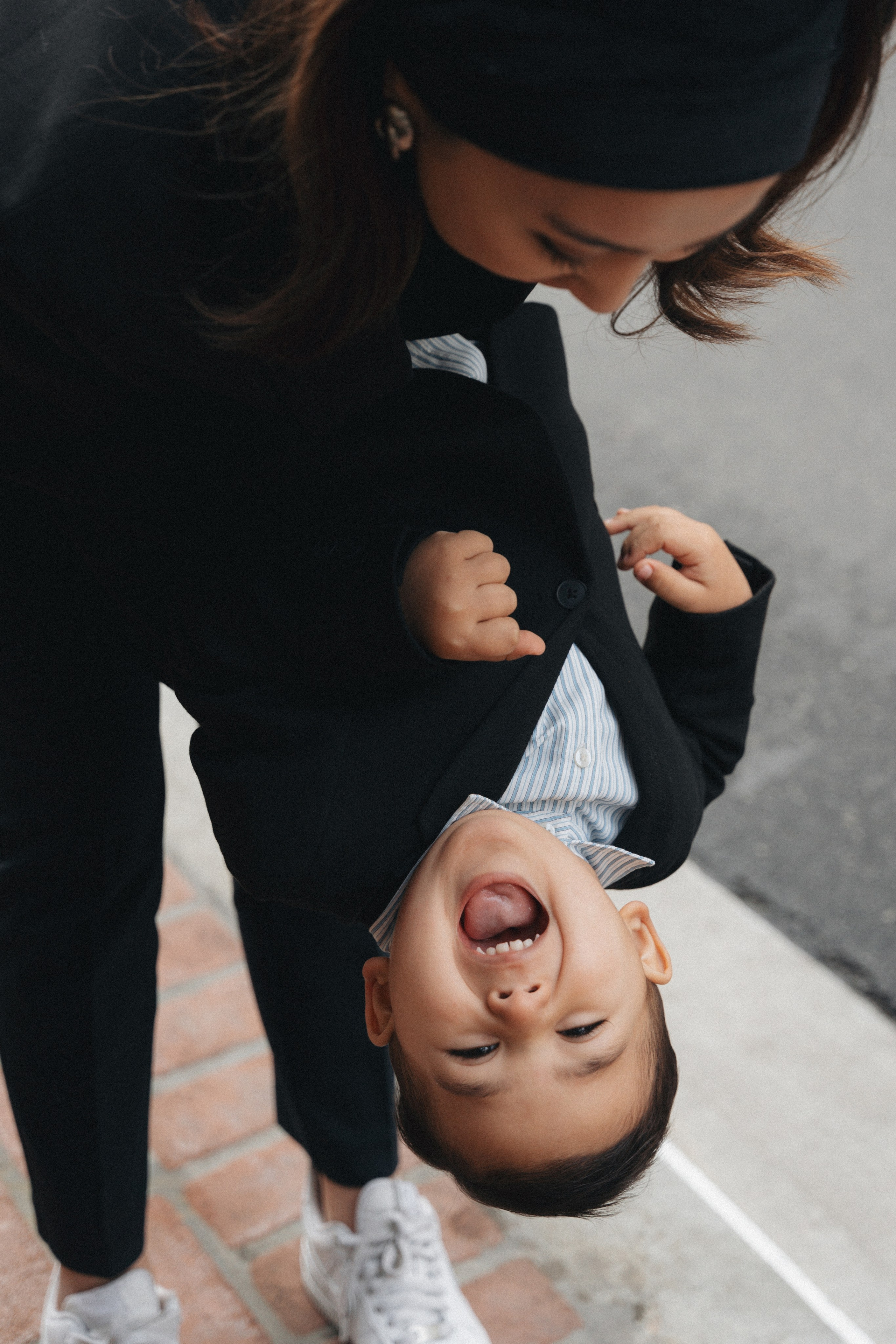 Santa Monica Family photographer. Los Angeles family photographer. Family photography. Family photoshoot. Maternity photoshoot. Beach family photoshoot. Home family photoshoot. Maternity beach photoshoot. Family holiday photoshoot. Family photographer. Photographer for families