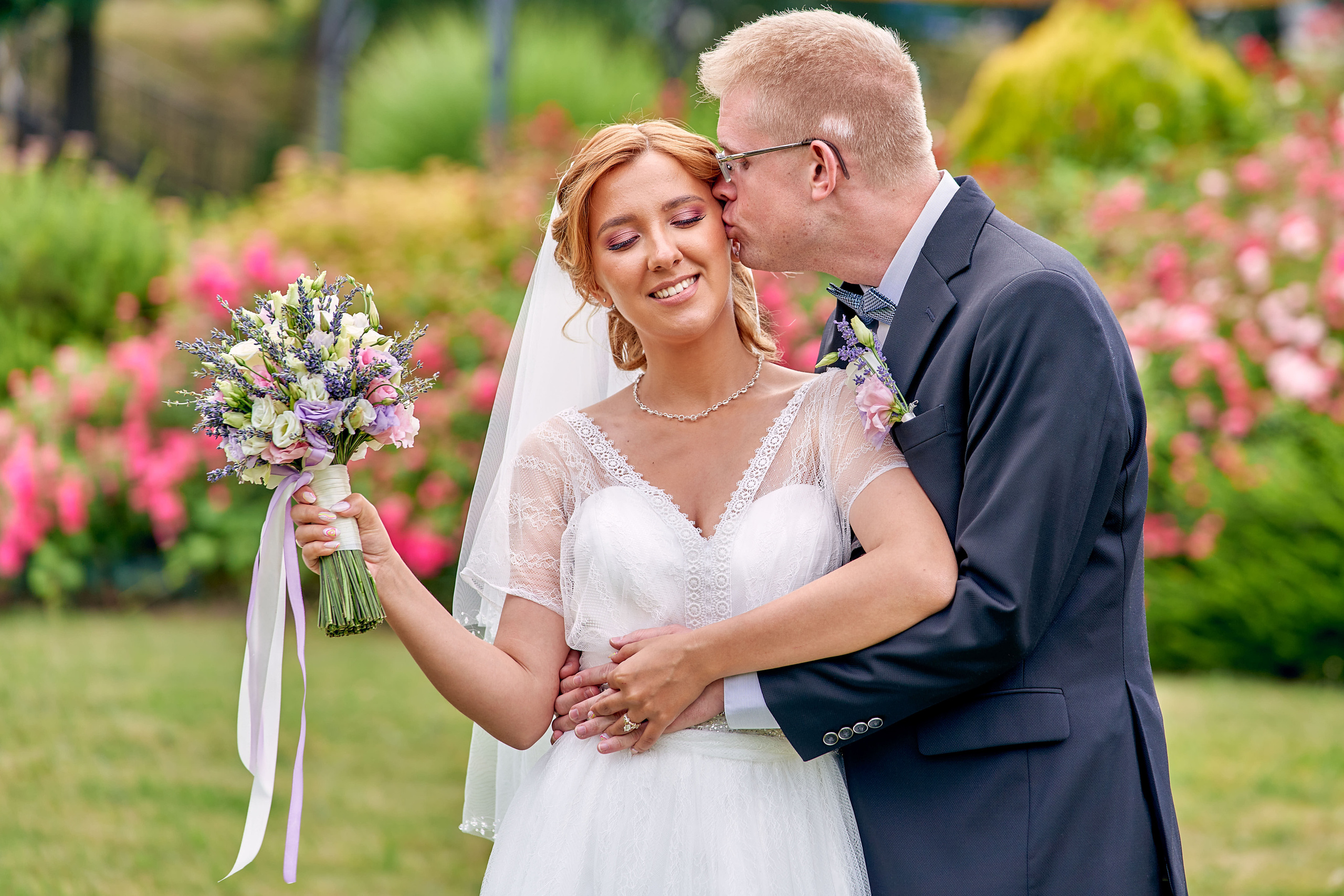 Svadobny fotograf svadobny fotograf cena kameraman na svadbu cena. Fotograf kameraman na svadbu Bratislava Banská Bystrica Сelé Slovensko svadobný kameraman