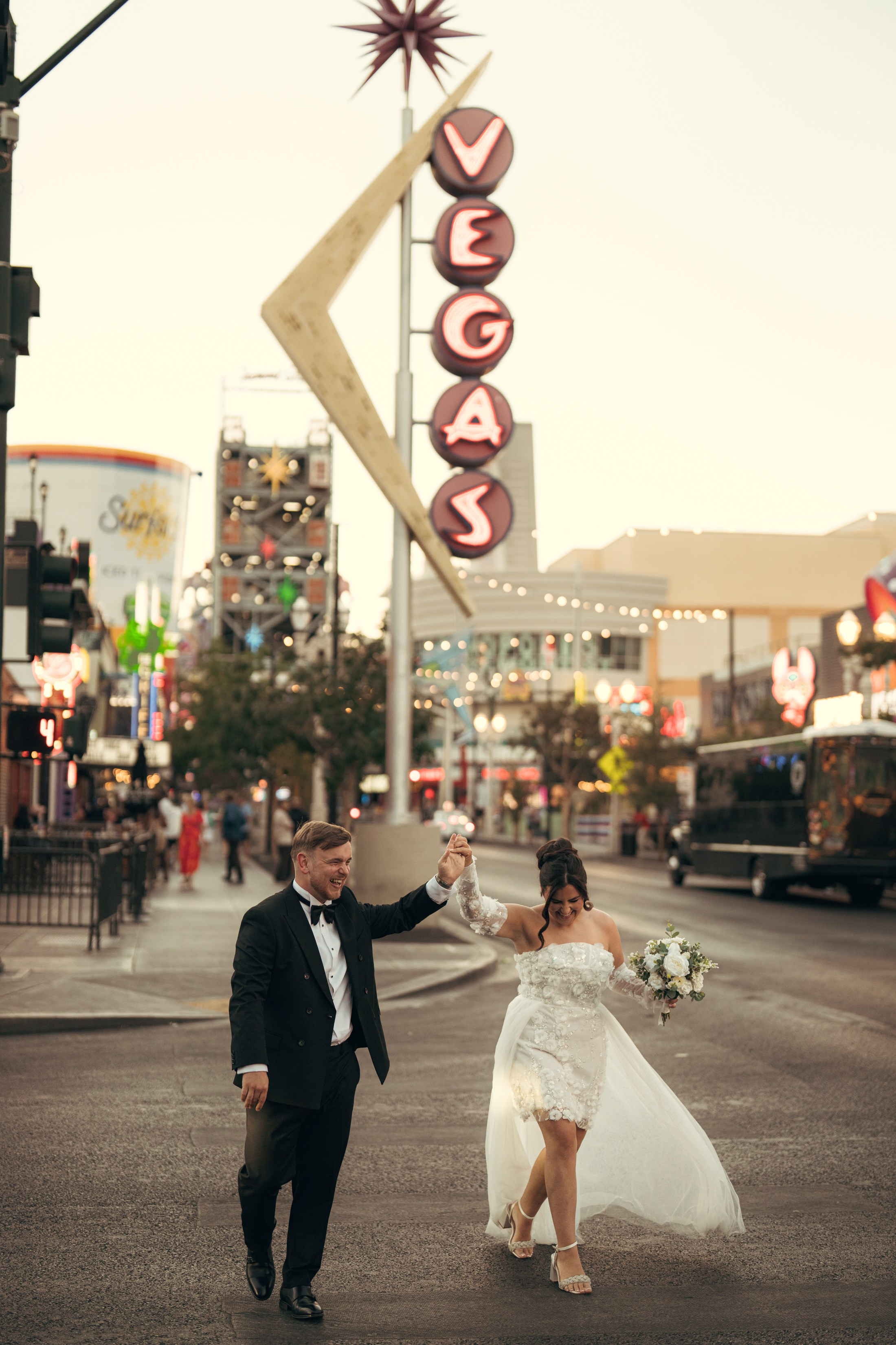 Charlie&Dan. Wedding & elopement photographer Viktoriya Kravtsov. Las Vegas
