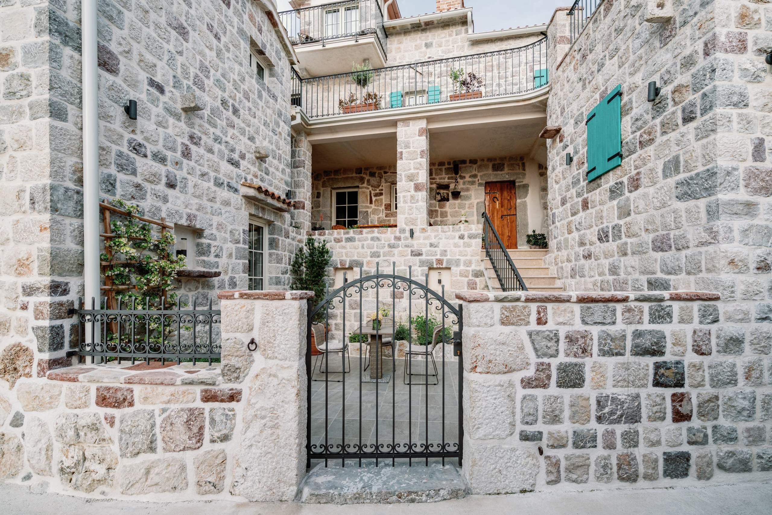 Real Estate Photography. Montenegro. EVAN ARISTOV WEDDING PHOTOGRAPHY — Seattle Wedding Photographer