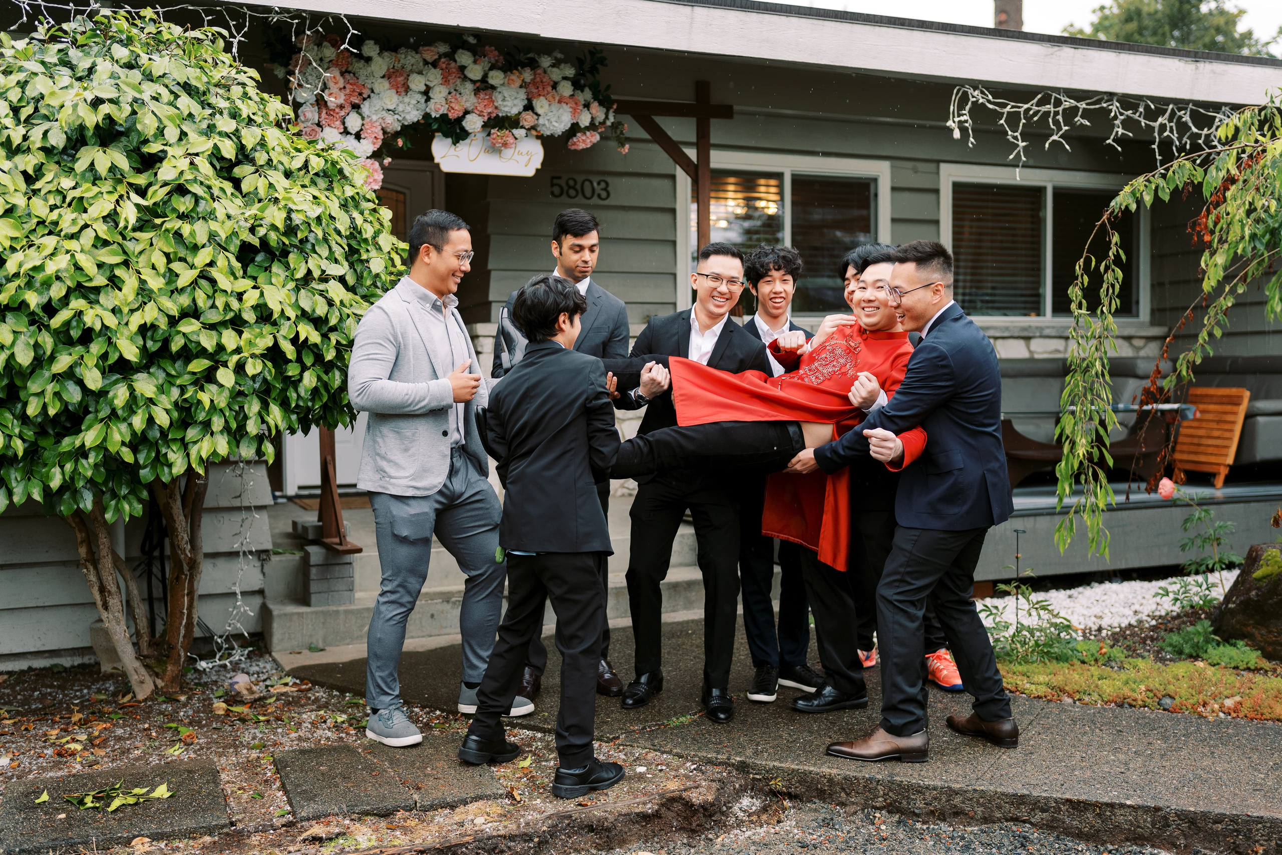 Vietnamese Tea Ceremony. Bellevue, WA. July 2024. EVAN ARISTOV WEDDING PHOTOGRAPHY — Seattle Wedding Photographer
