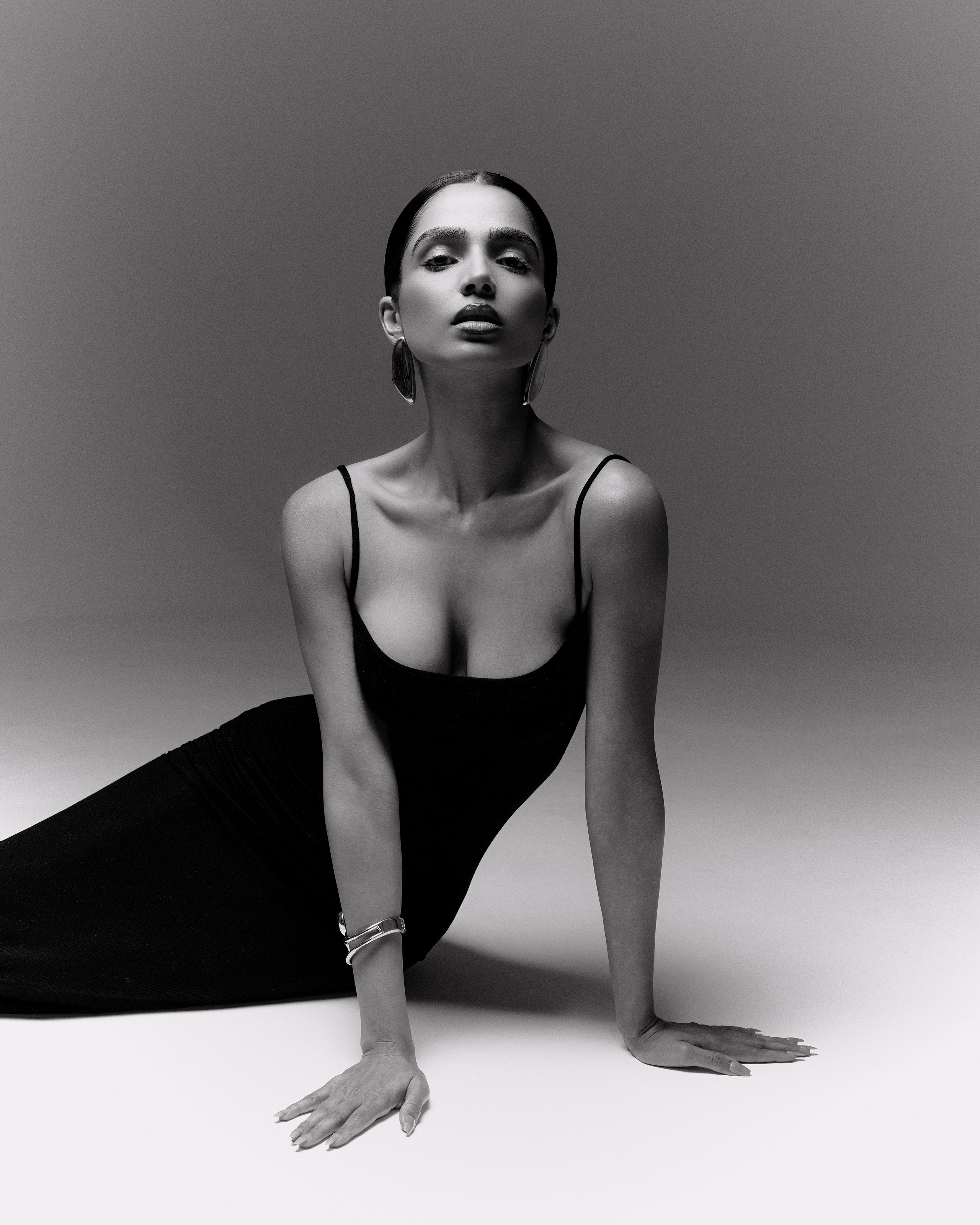 PORTRAITS. Dubai photographer Anastasiia.dxb — portrait, fashion and brand photoshoots. Professional photographer for personal and commercial projects