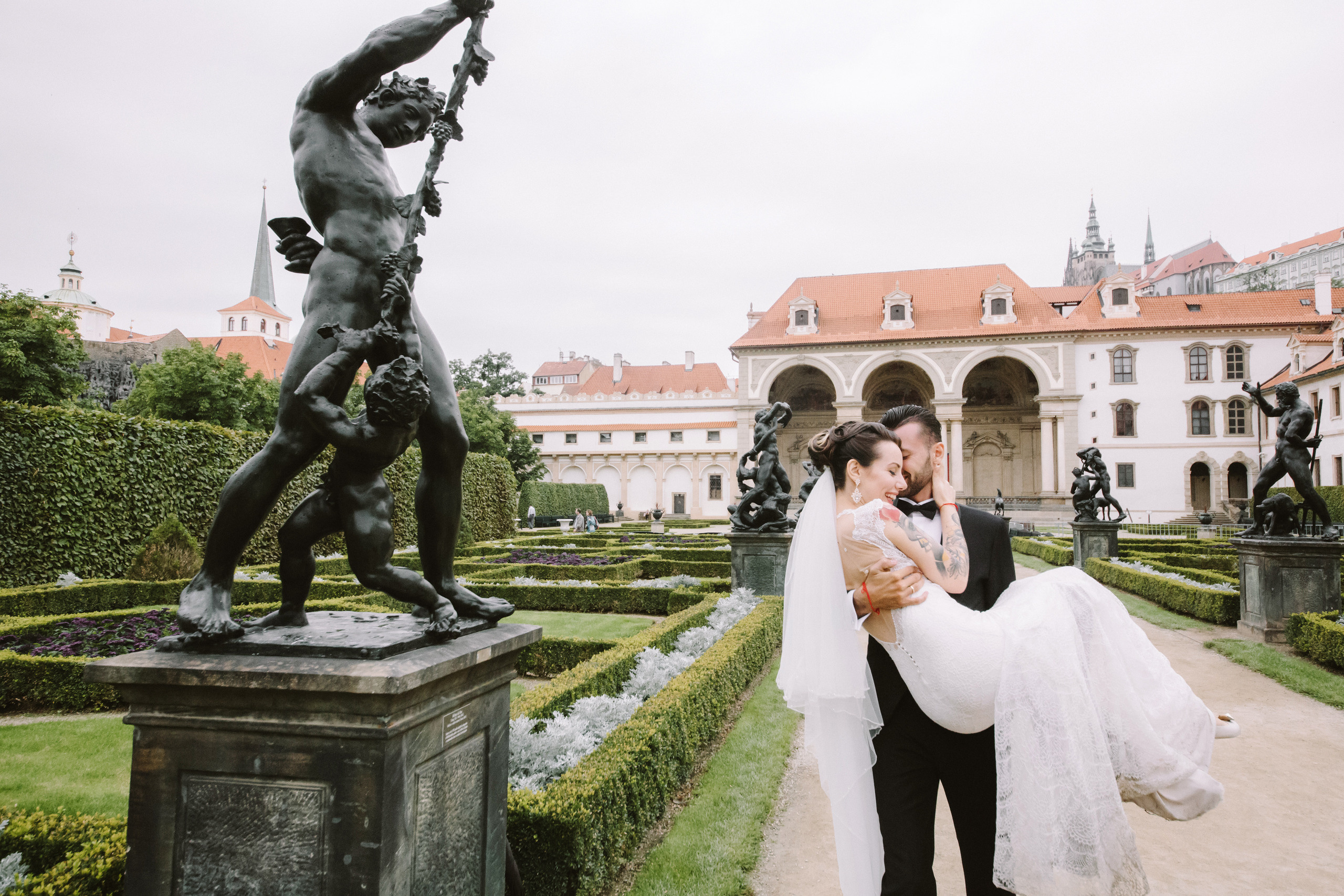 P&V wedding. Wedding and portrait photographer in Poland Vitali Frozen