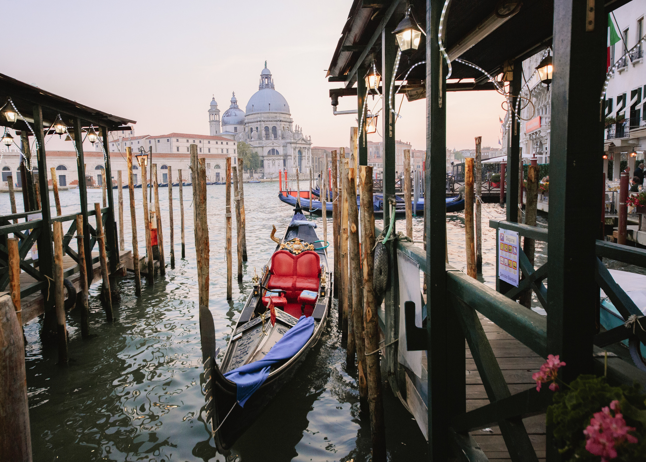 A&L elopement. Wedding and portrait photographer in Poland Vitali Frozen