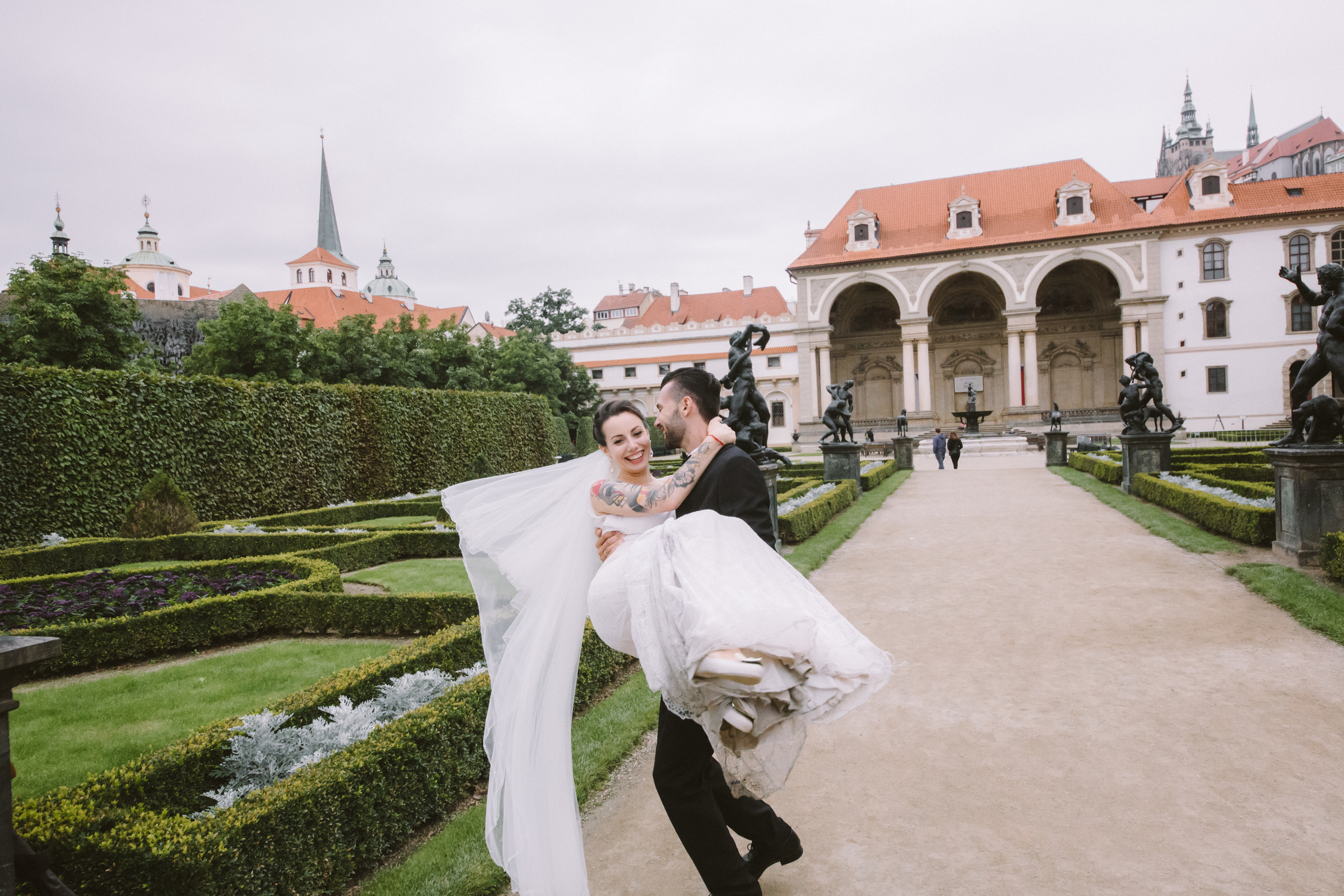 P&V wedding. Wedding and portrait photographer in Poland Vitali Frozen