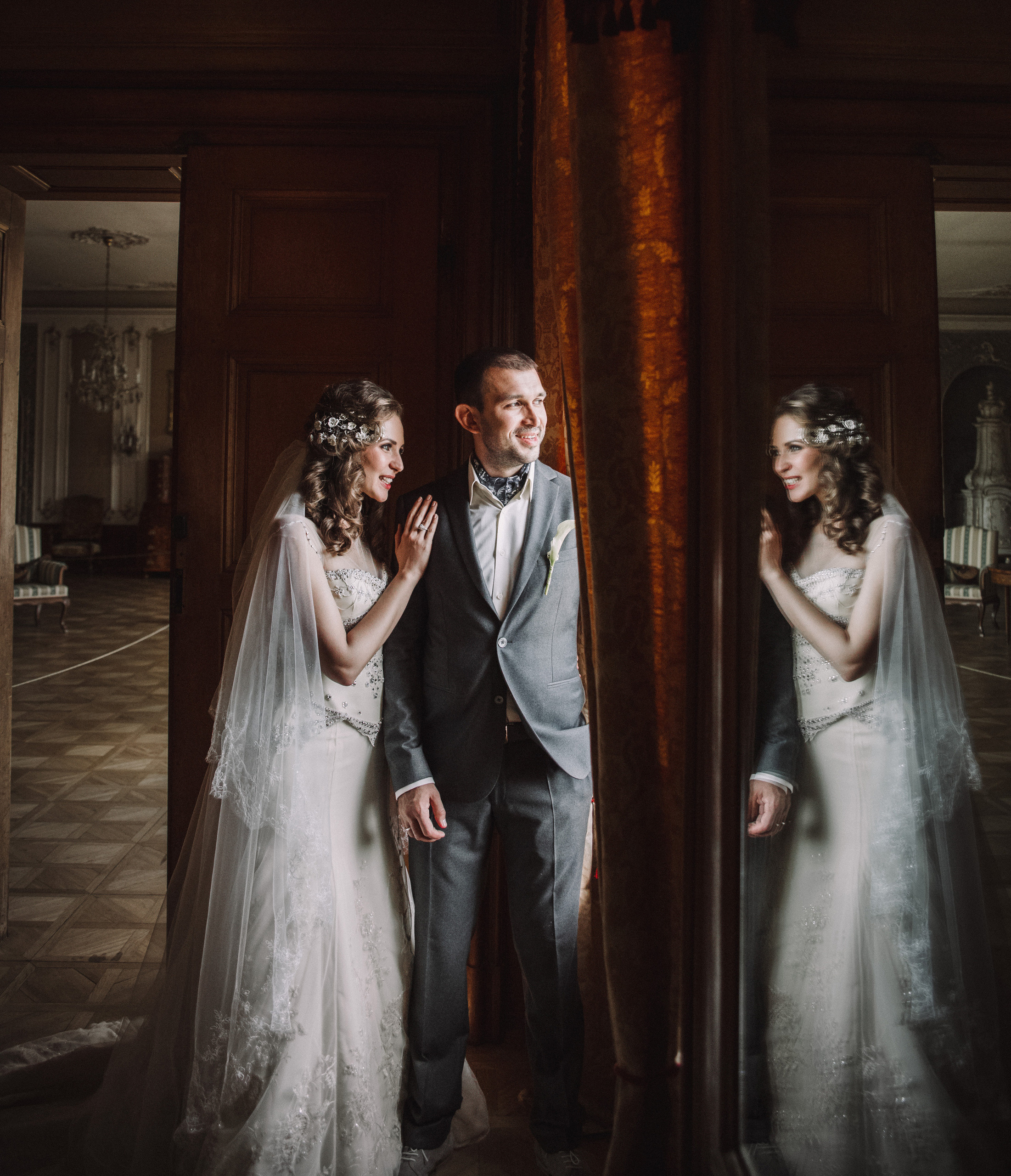 Romantic wedding in Prague. Wedding and portrait photographer in Poland Vitali Frozen