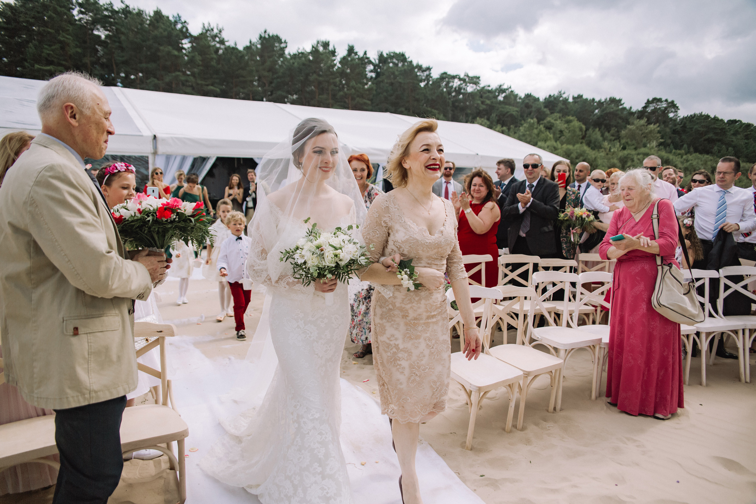 Wedding in Jurmala. Wedding and portrait photographer in Poland Vitali Frozen