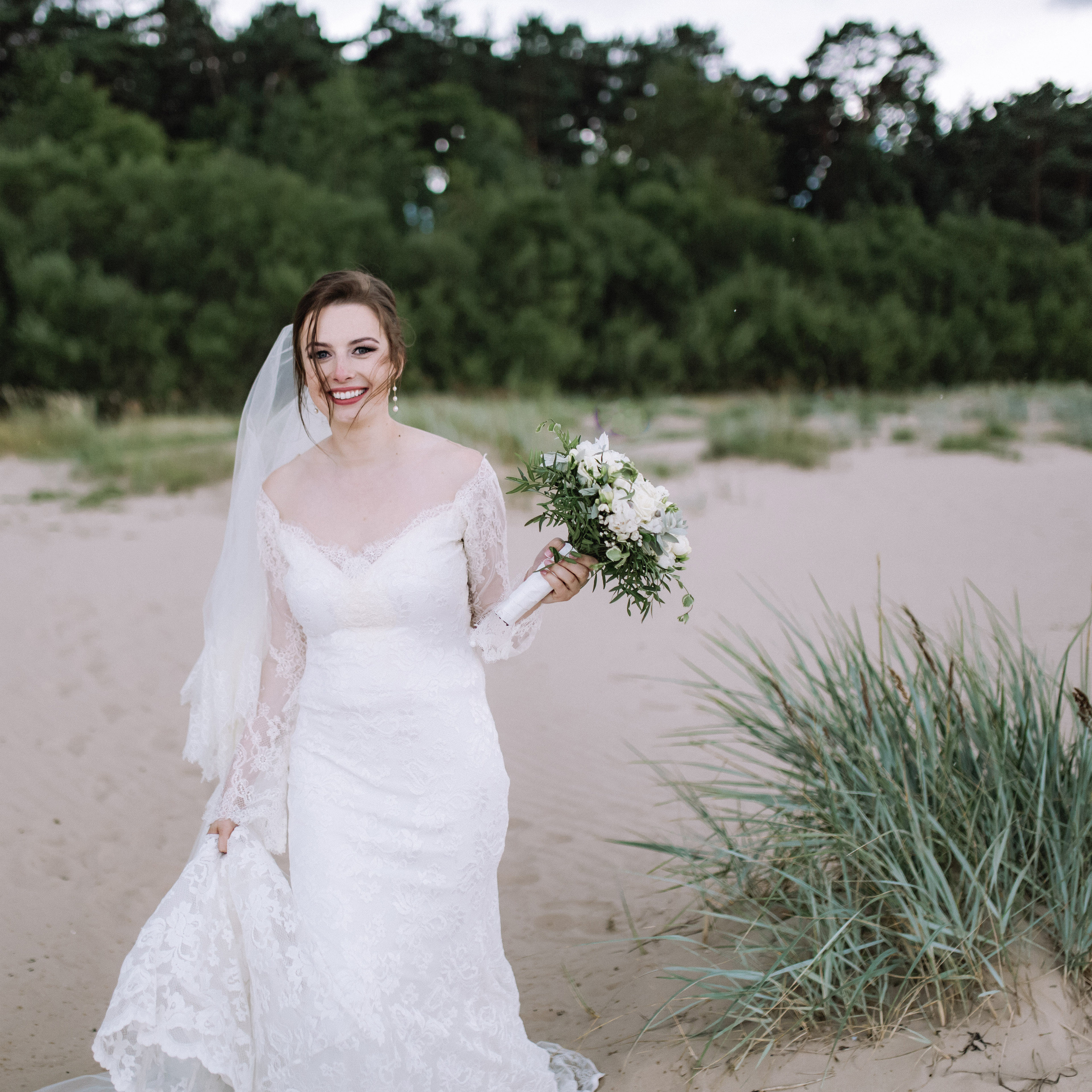 Wedding in Jurmala. Wedding and portrait photographer in Poland Vitali Frozen