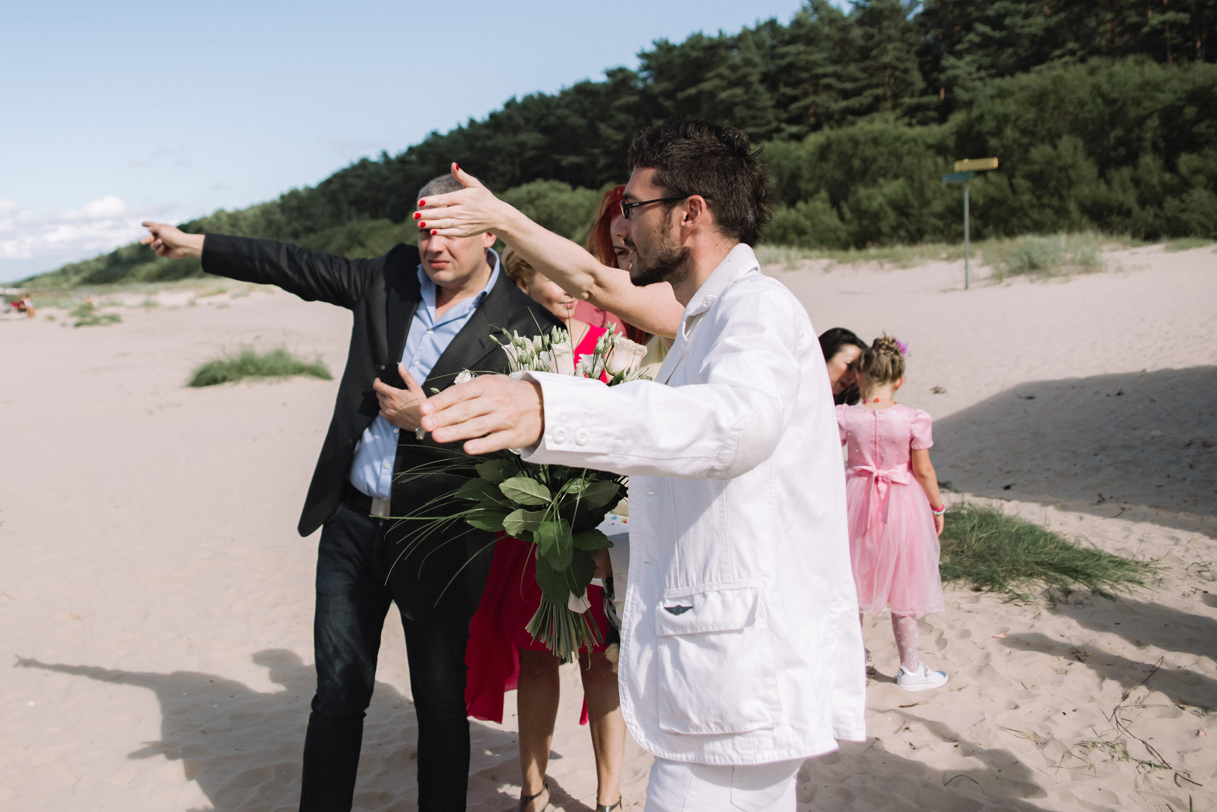 Wedding in Jurmala. Wedding and portrait photographer in Poland Vitali Frozen
