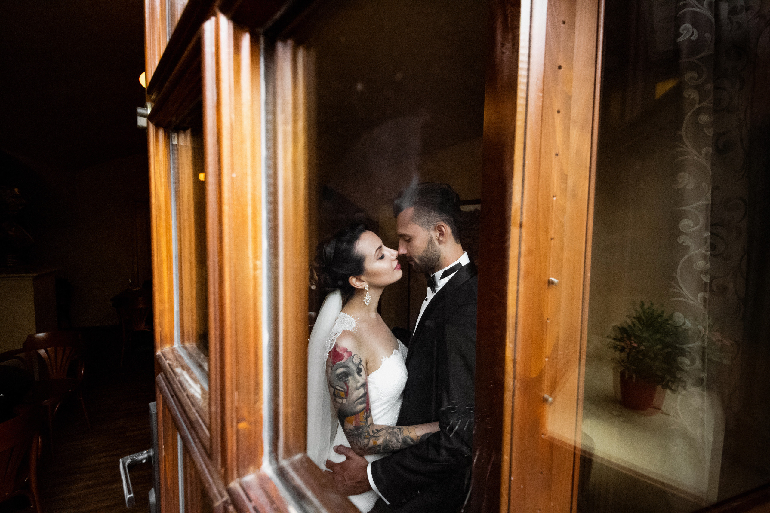 P&V wedding. Wedding and portrait photographer in Poland Vitali Frozen