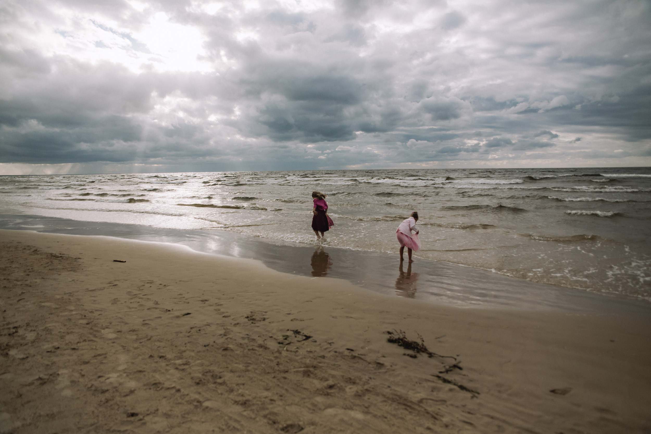 Wedding in Jurmala. Wedding and portrait photographer in Poland Vitali Frozen