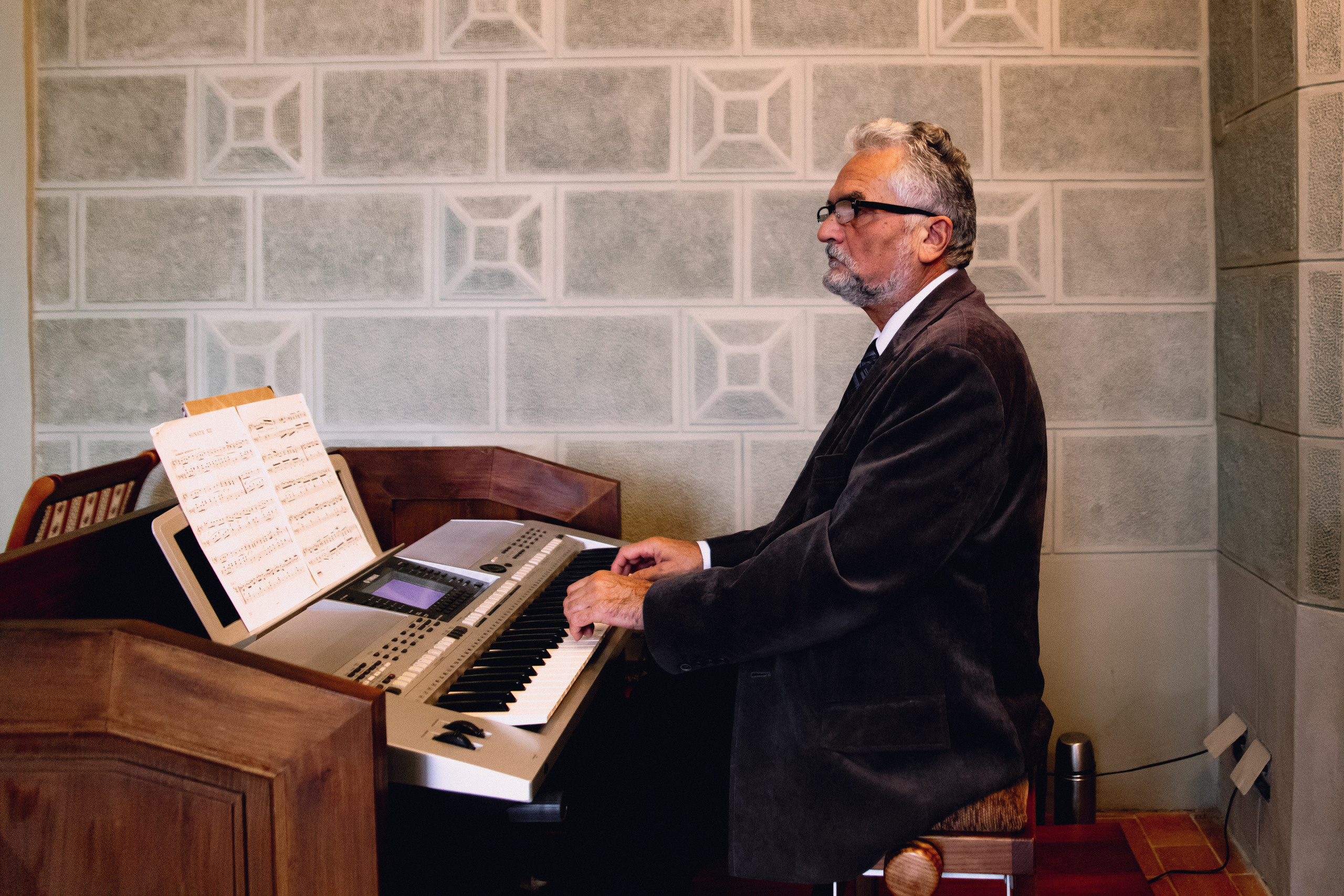 A&I wedding. Wedding and portrait photographer in Poland Vitali Frozen