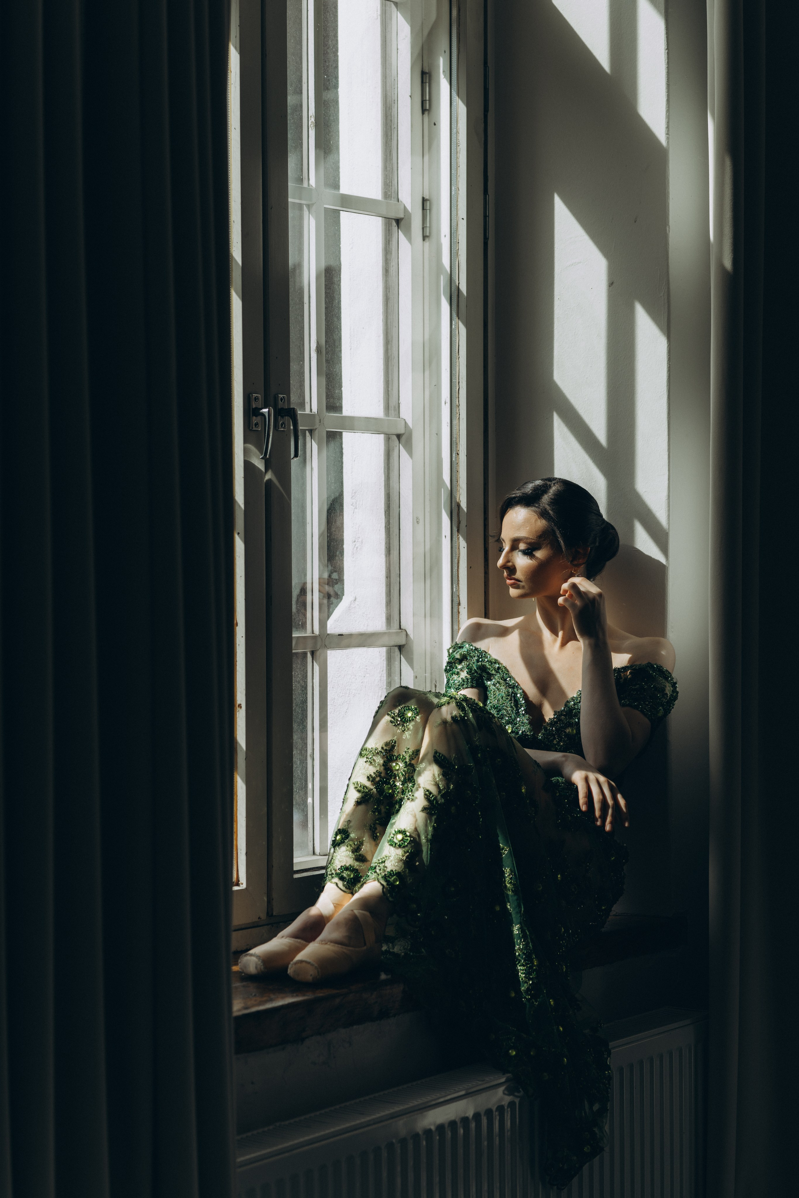 Riikka Couture, Riikka Ikäheimo, Violetta Keller, Portrait, Dancer. Wedding and potrait photographer in Helsinki Vickan O