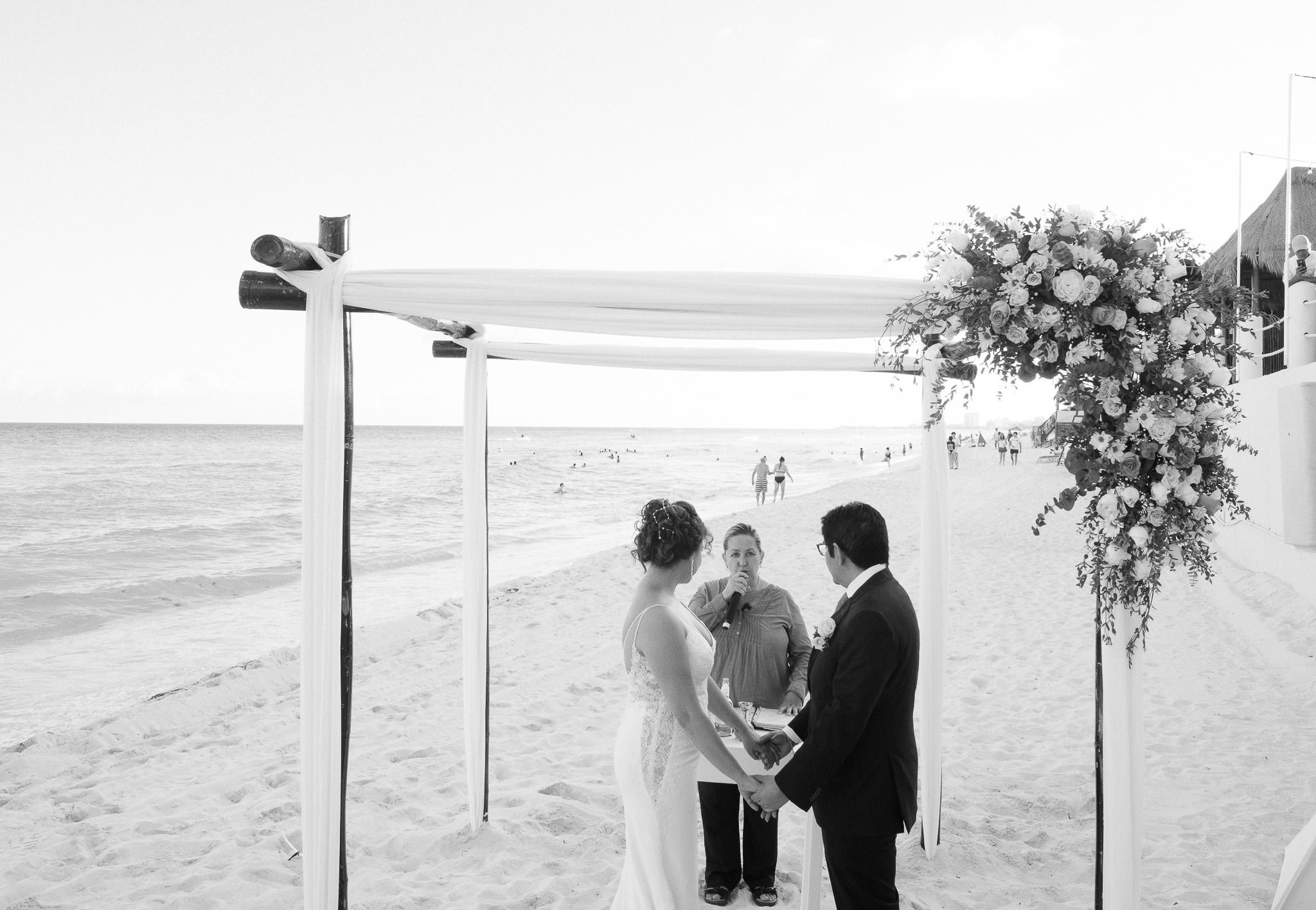 Jess & Juan / Cancun. Wedding and family photographer in Mexico City