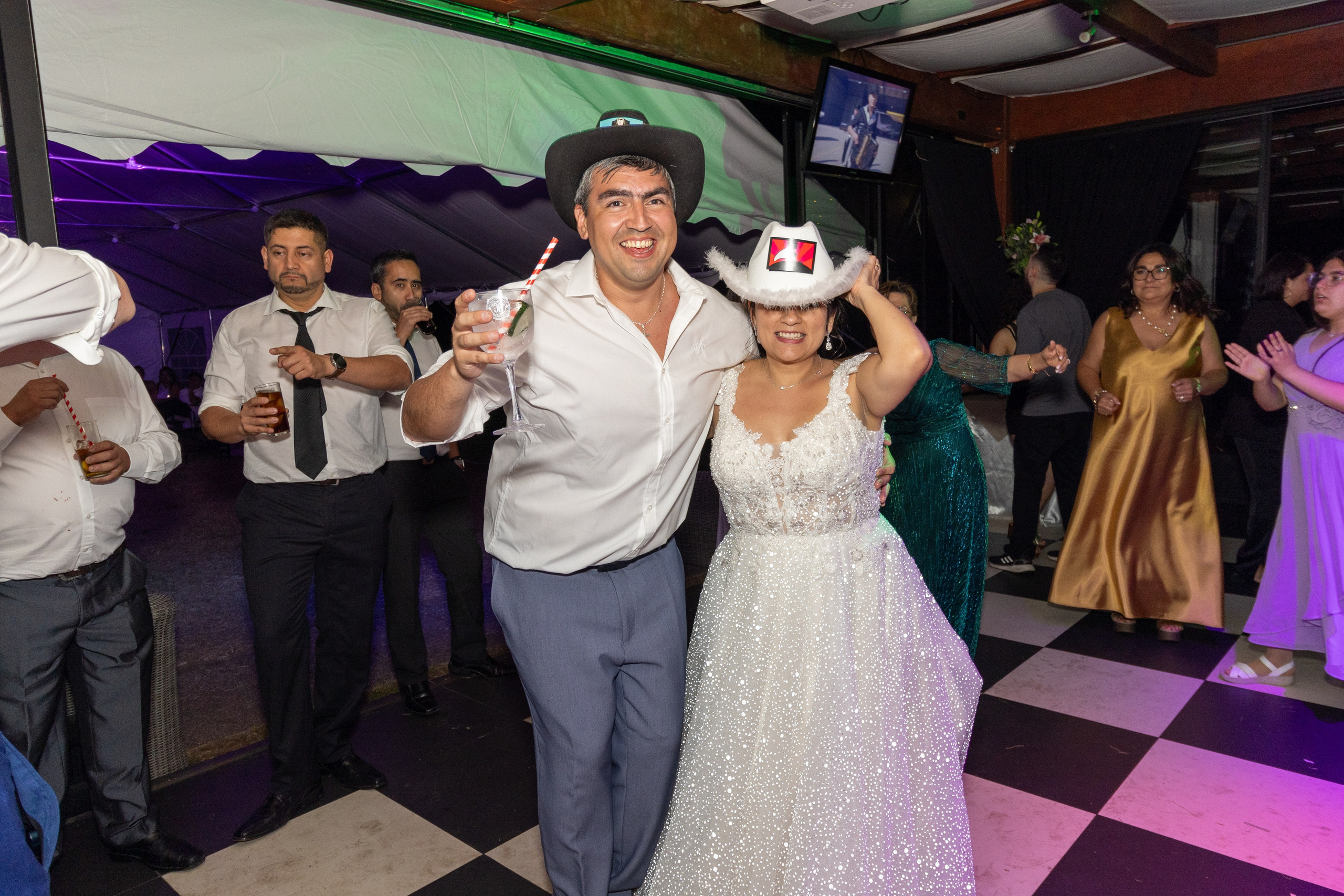 Katherin y Daniel. Dinka & Emilio - El arte de preservar lo que no se repite