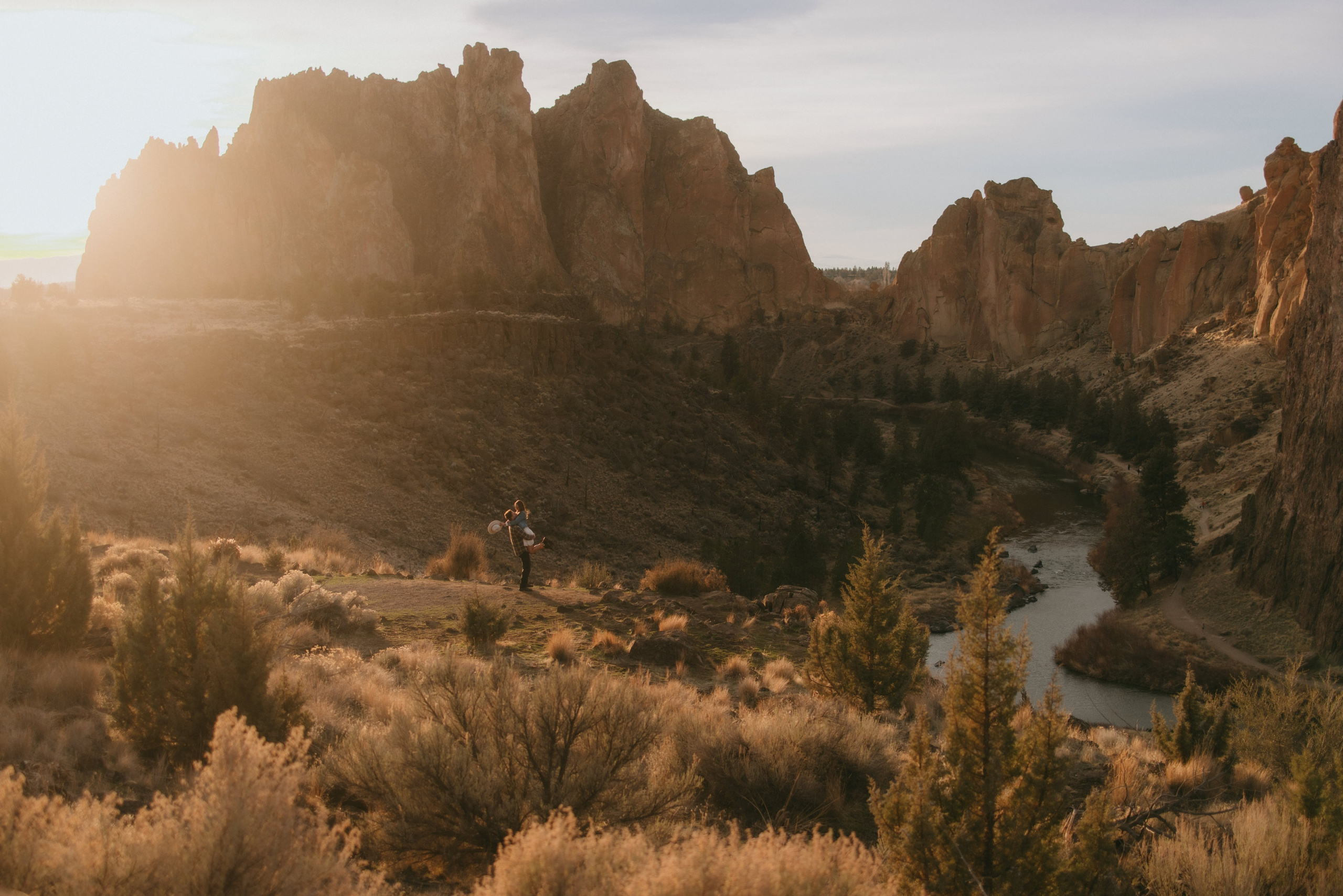 Wedding Photographer Reviews in Oregon & WA | Georgy Shishkin. Portland Wedding Photographer | Authentic PNW Love Stories