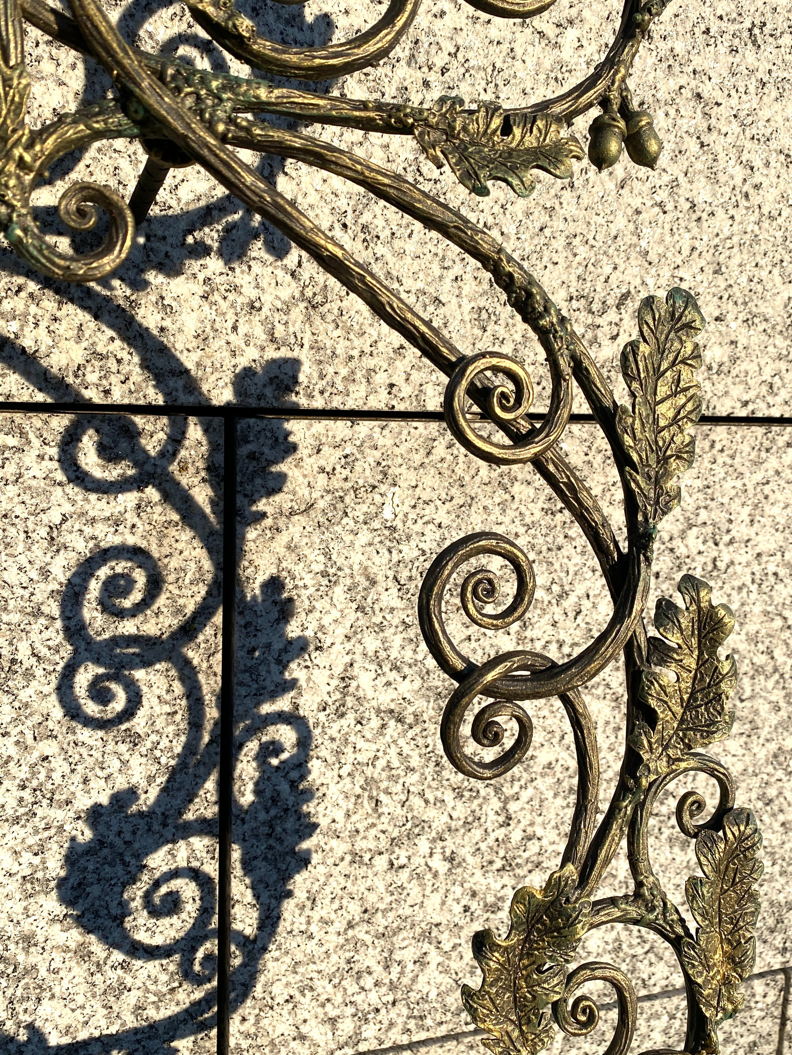 Вместилище Капсул с частичками земли с воинских захоронений. Скульптор кузнец Мария Тарлецкая