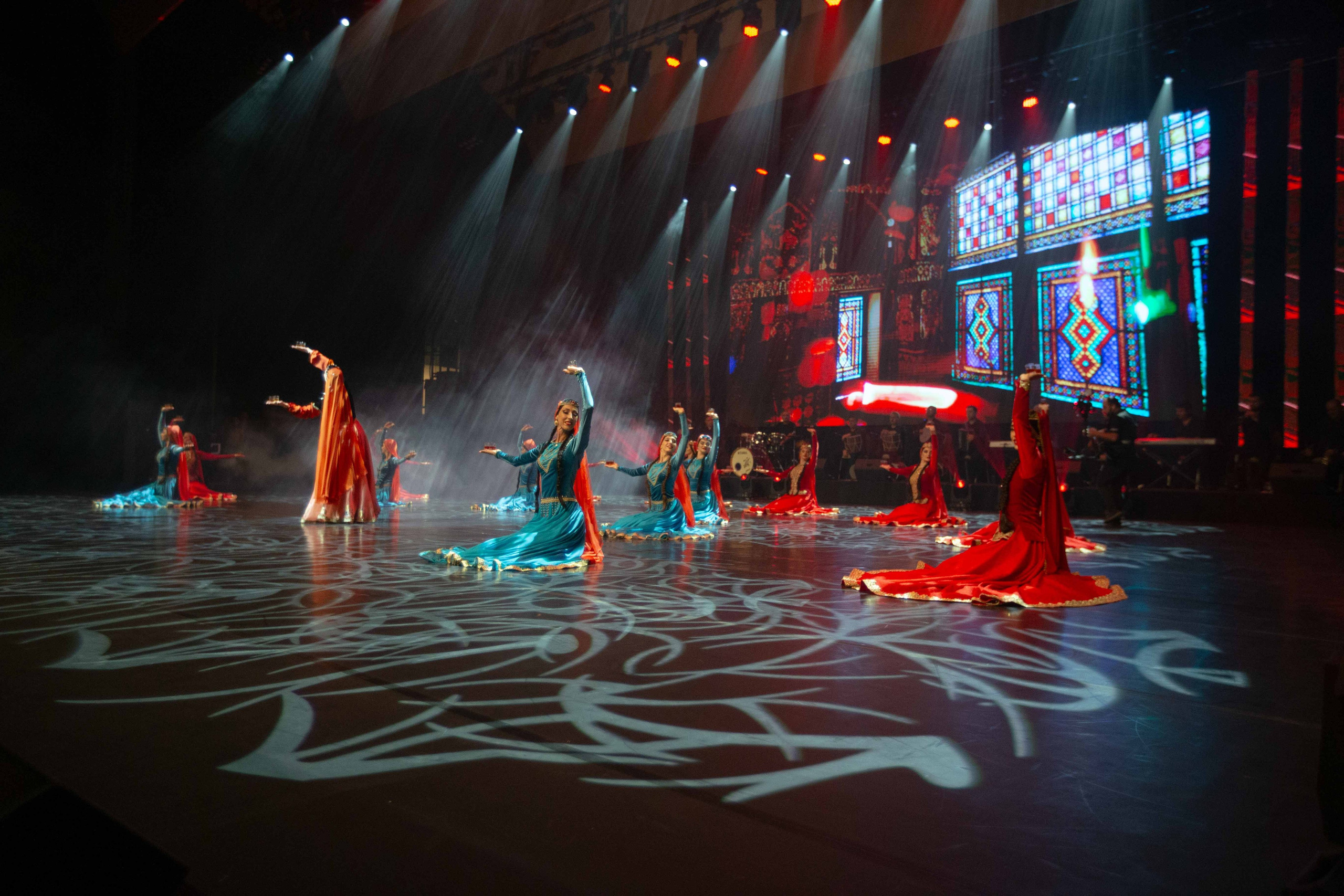 STATE DANCE ENSEMBLE. Wedding&Event photographer Ismail Rzayev in Baku