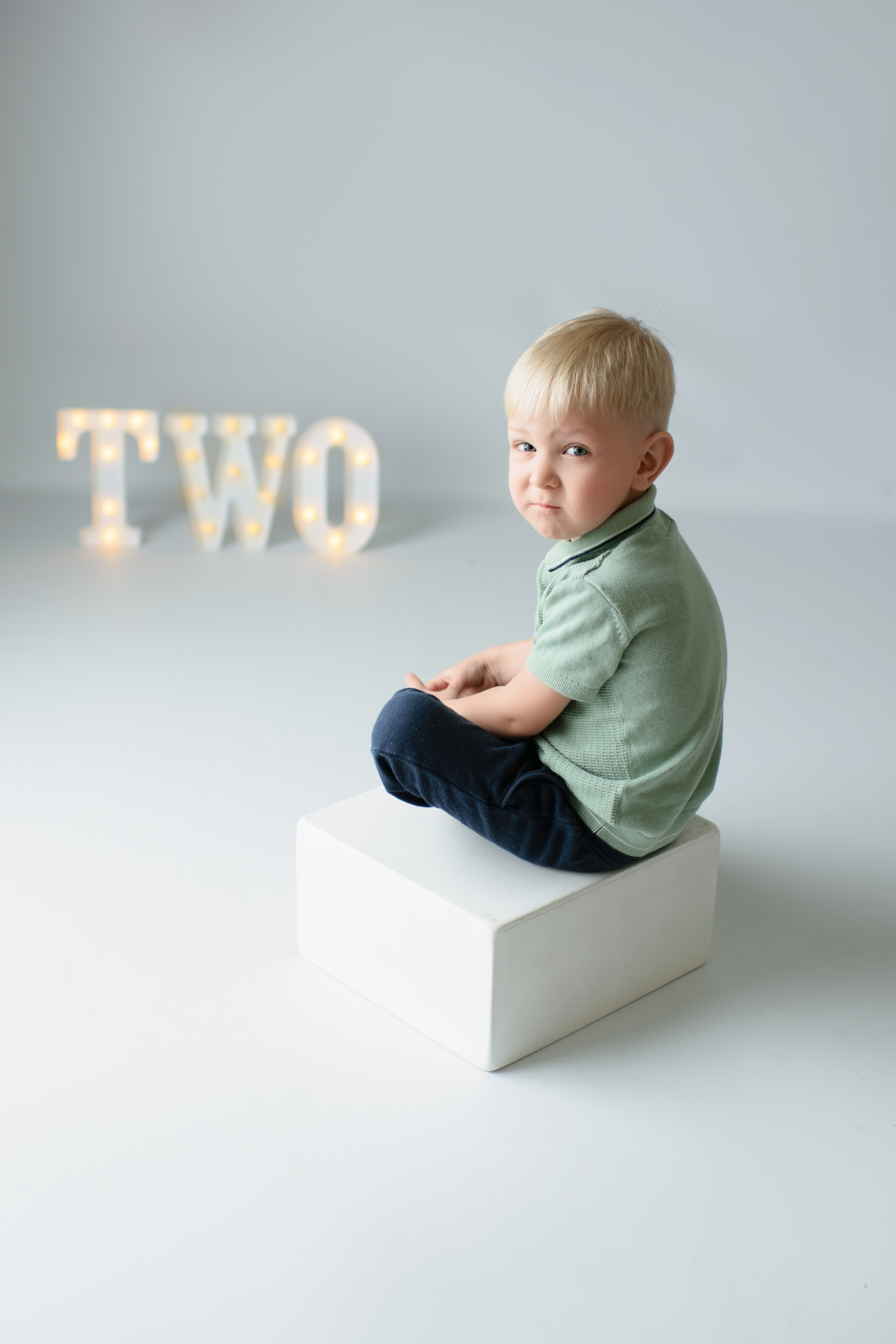 Cake Smash Fotoshooting zum ersten, zweiten Geburtstag. Neugeborene, Baby Fotografin in Düren (NRW) - Vitalina Unruh