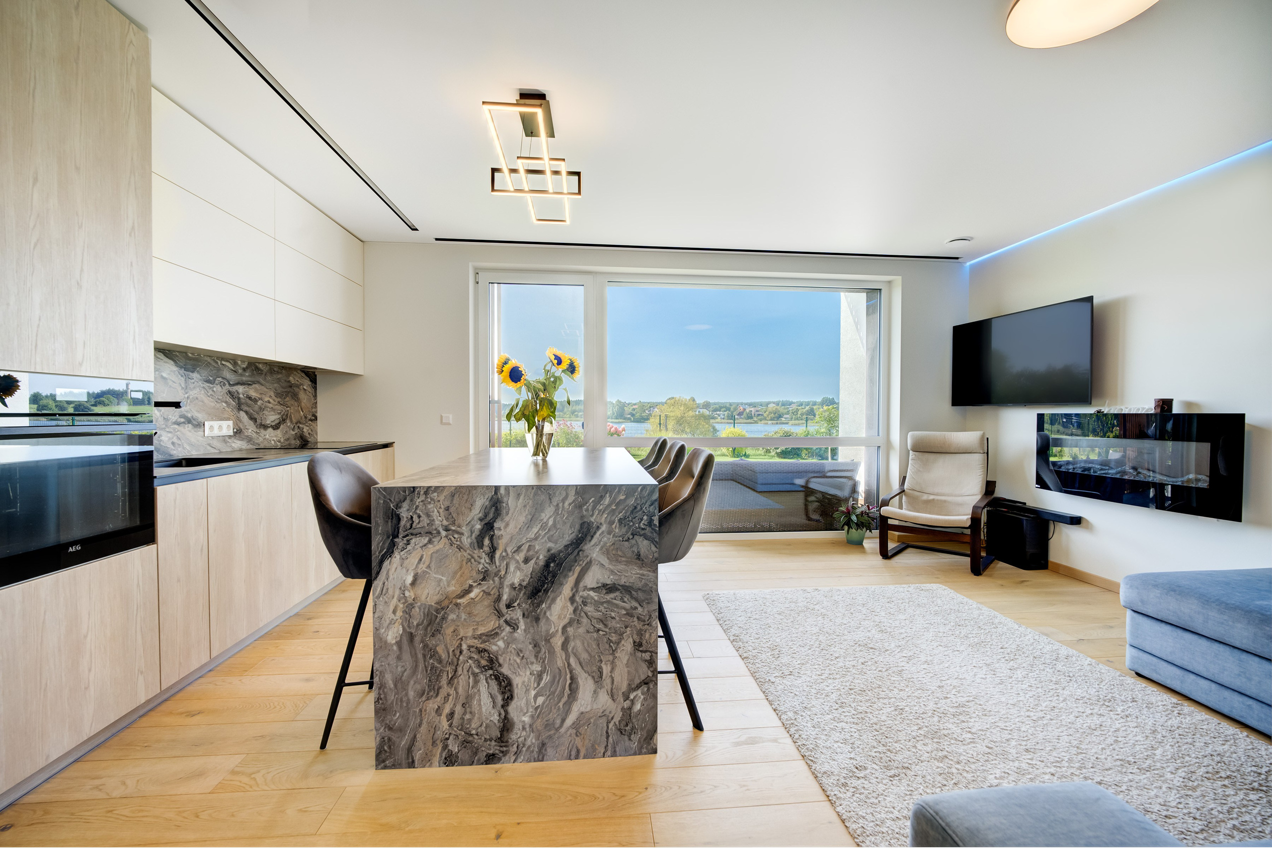 Gilužio g. 49, 2k. butas prie ežero. Elina Sapiega fotografė Vilniuje