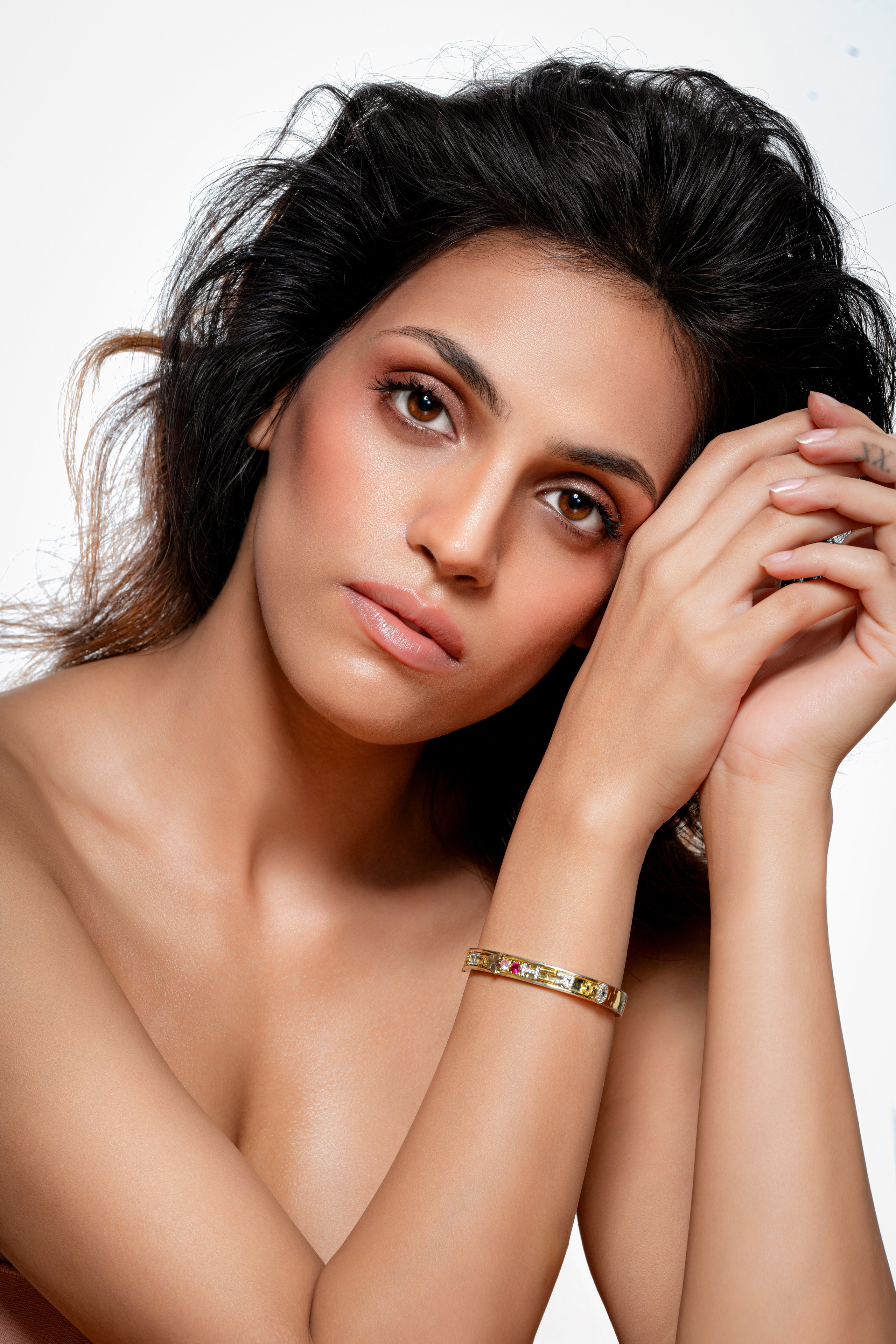 Hair and beauty. Mohit Holani | Director