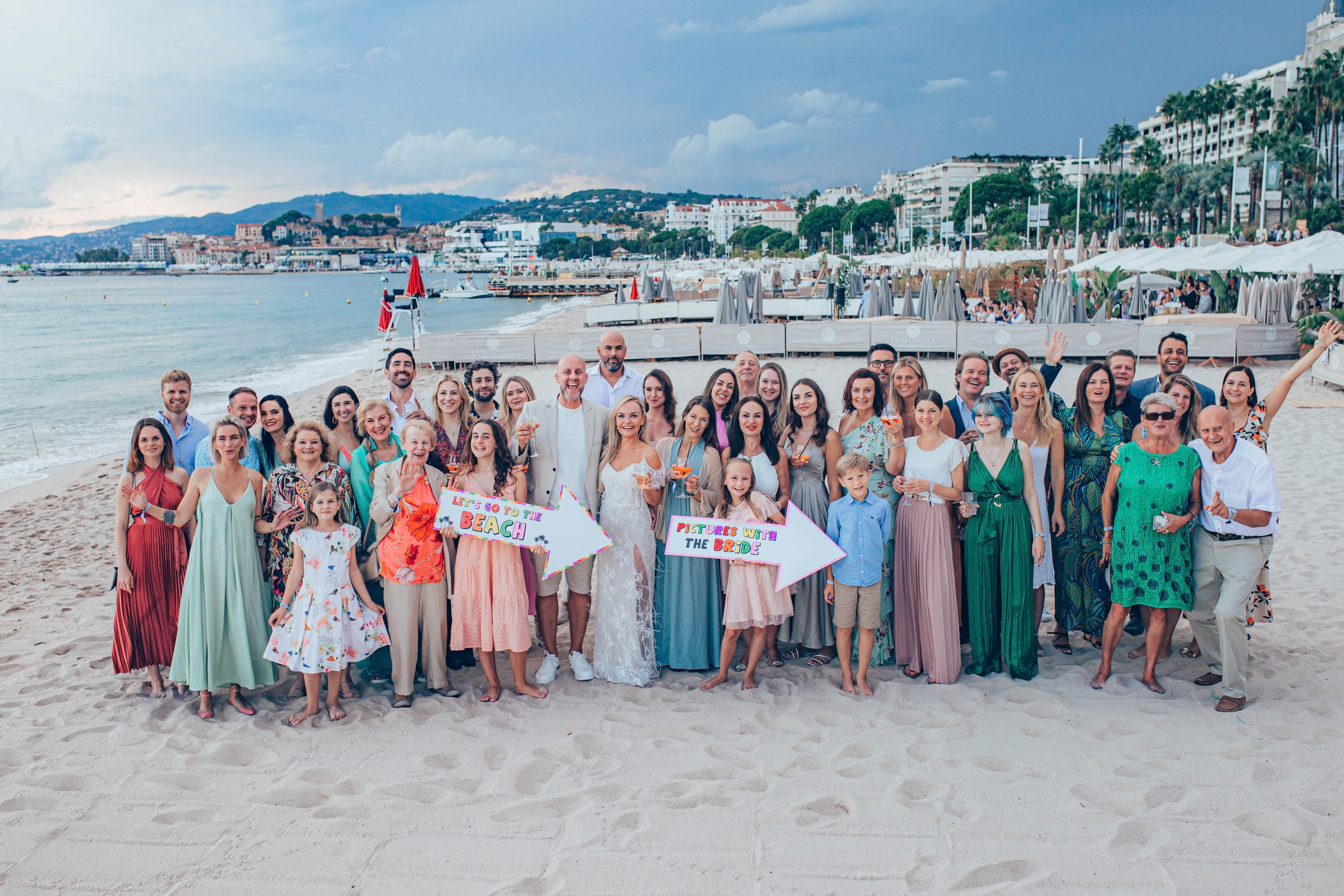 Jenna and André 09/2022. Portrait family photographer in Berlin Elena Zakh