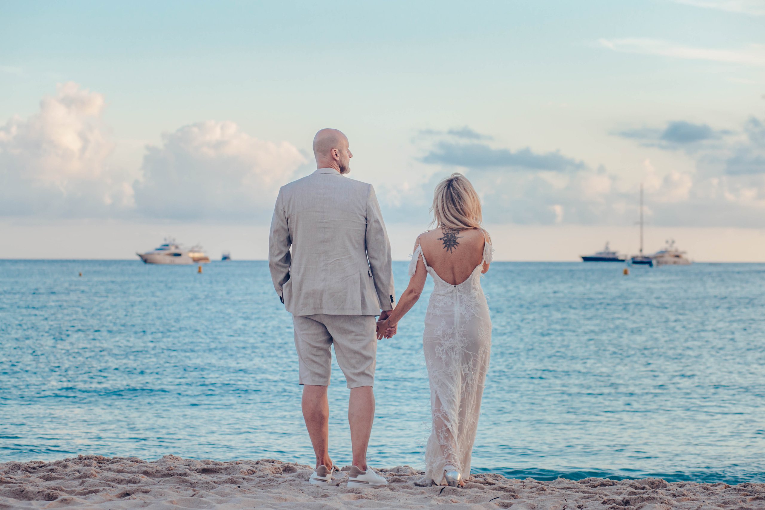 Jenna and André 09/2022. Portrait family photographer in Berlin Elena Zakh