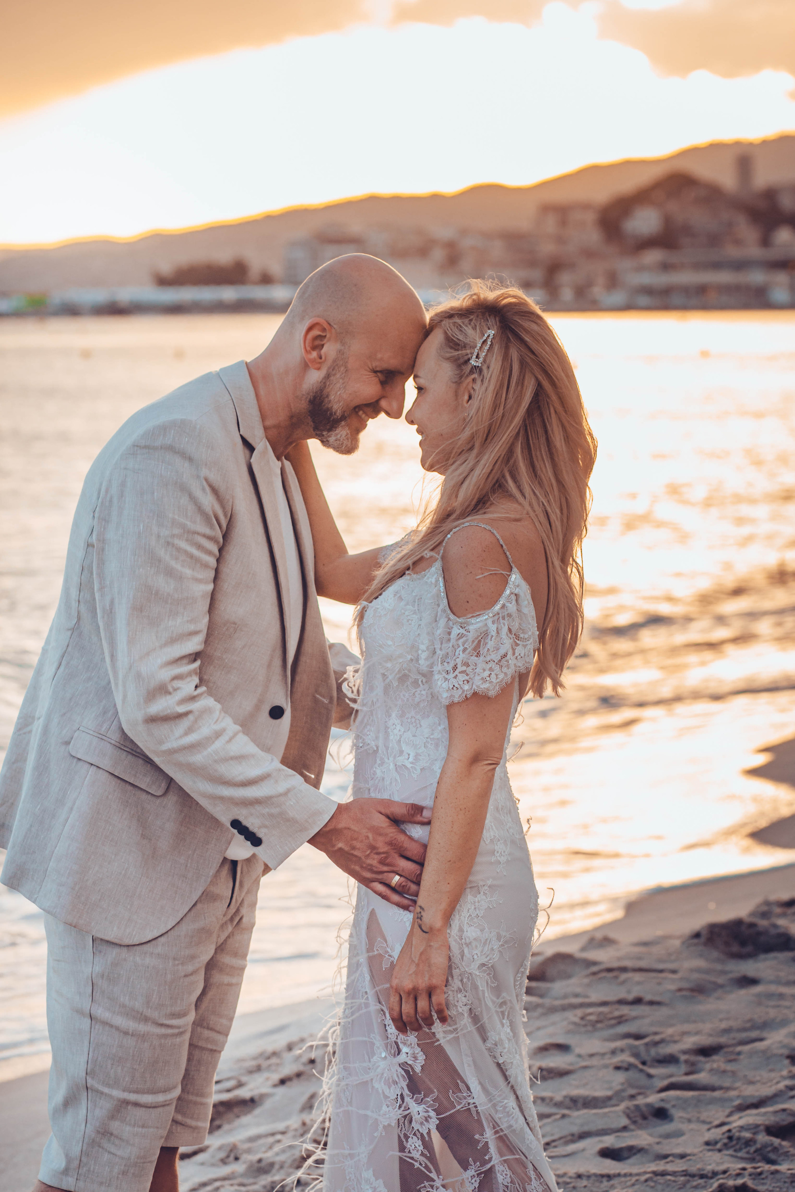 Jenna and André 09/2022. Portrait family photographer in Berlin Elena Zakh