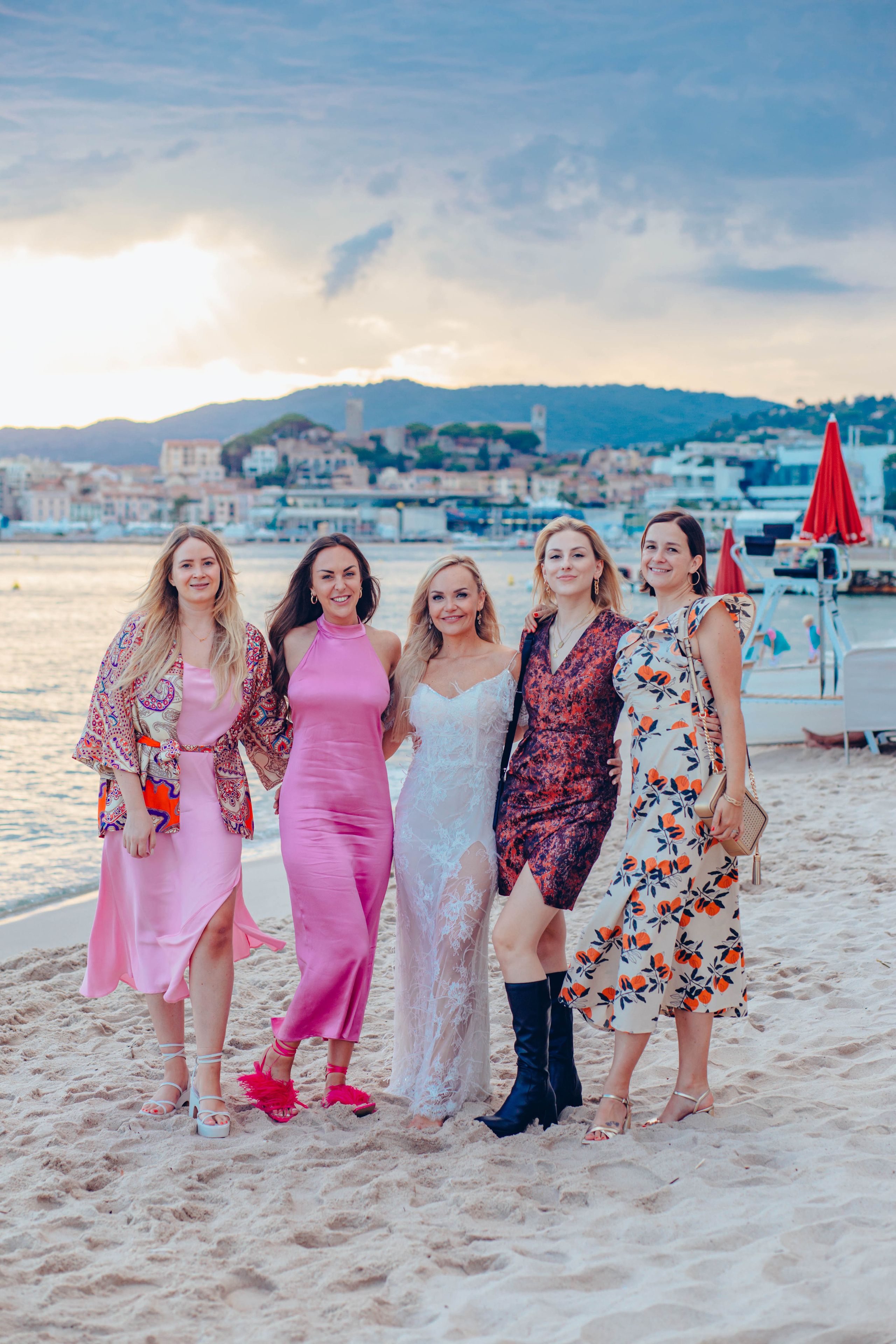 Jenna and André 09/2022. Portrait family photographer in Berlin Elena Zakh