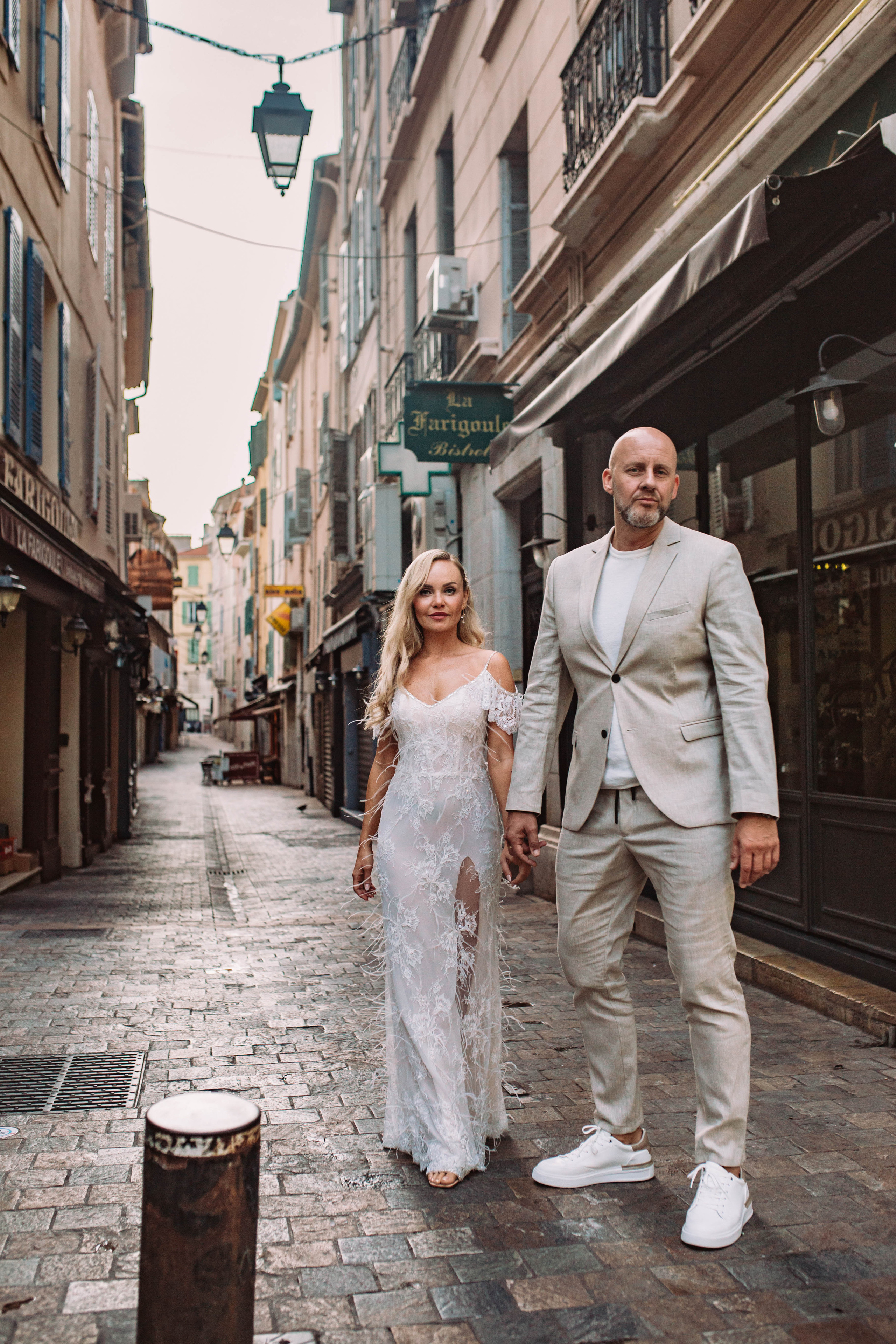 Jenna and André 09/2022. Portrait family photographer in Berlin Elena Zakh